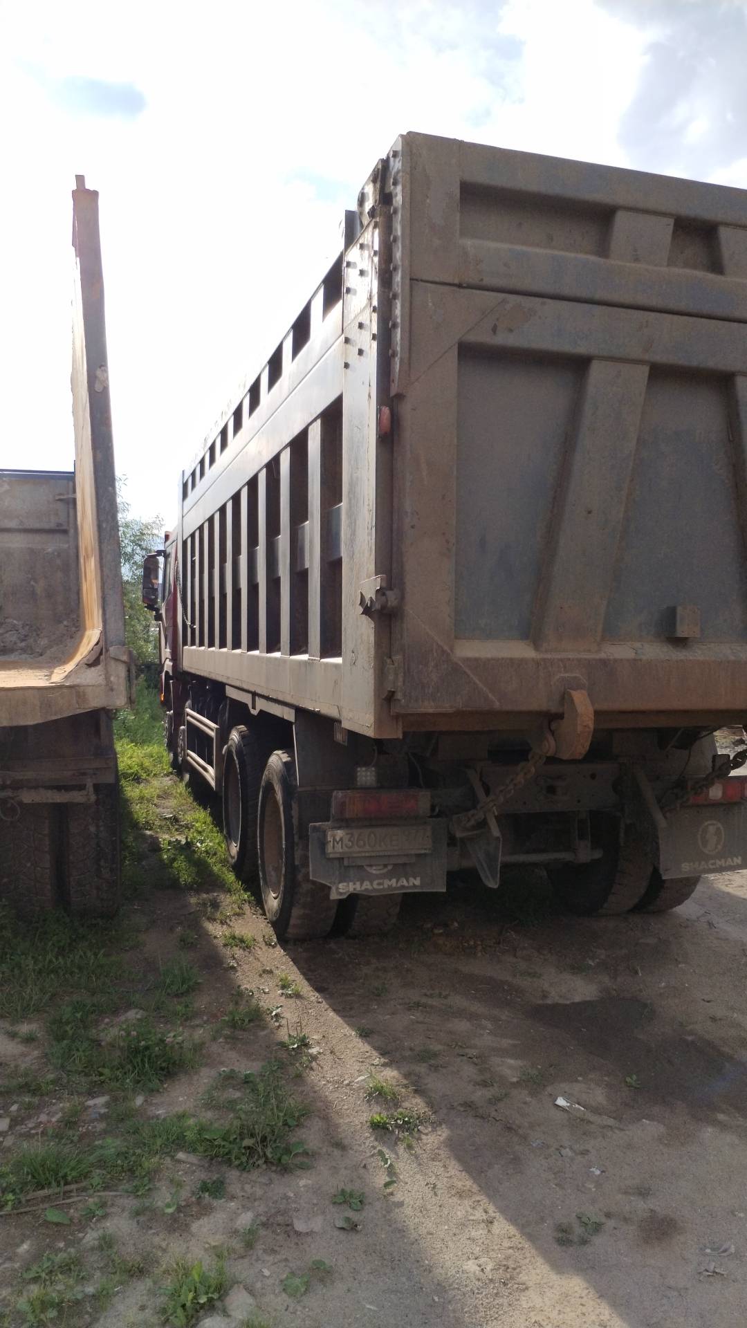 Shacman SX33186W366C,  137 017 км, 2022 года в лизинг