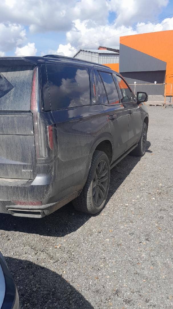 Cadillac Escalade,  13 500 км, 2023 года в лизинг