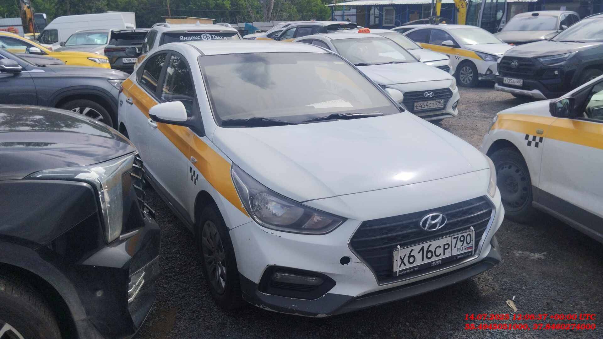 Hyundai Solaris,  302 000 км, 2019 года в лизинг