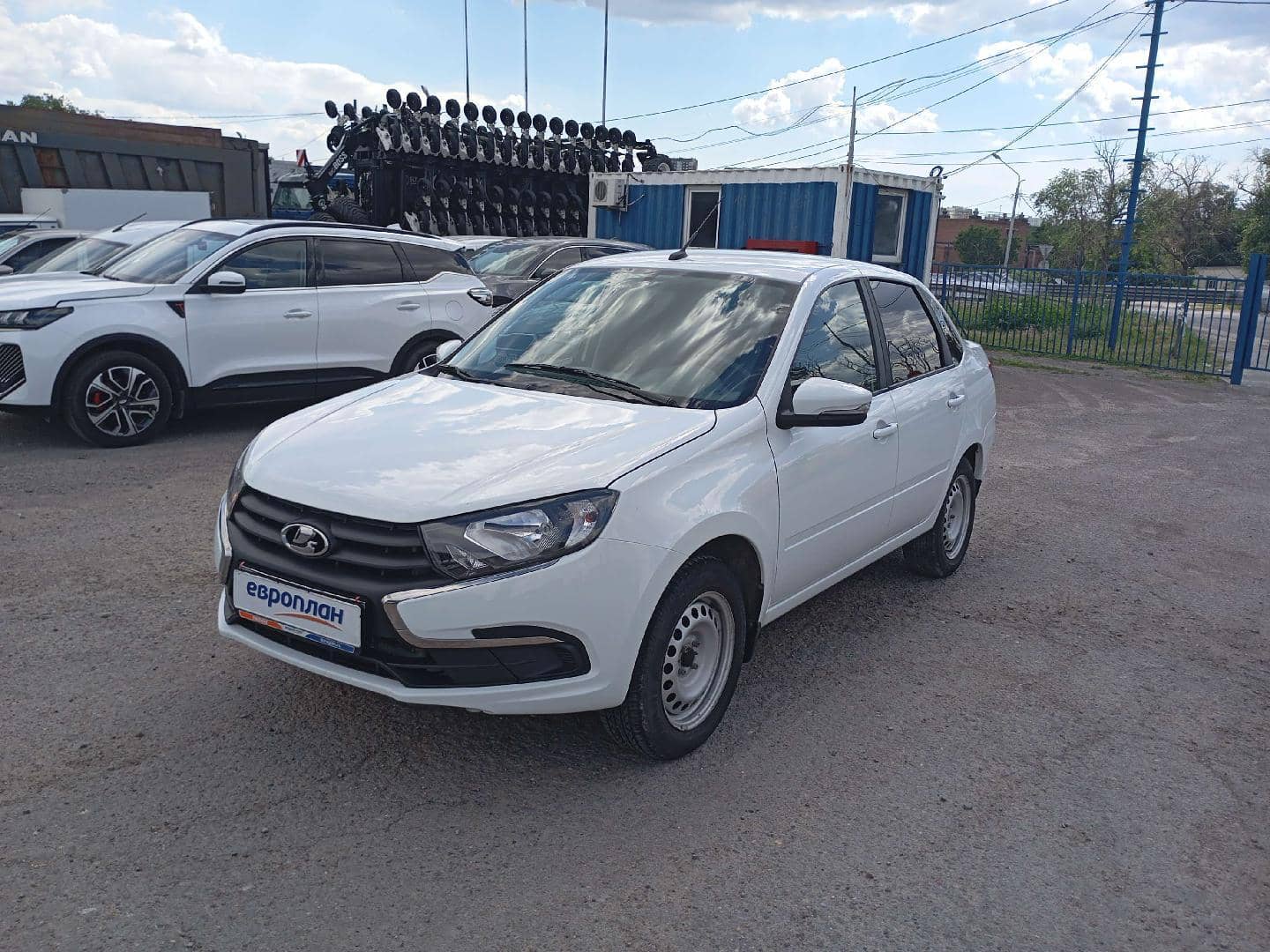 Lada Granta седан,  49 967 км, 2024 года в лизинг