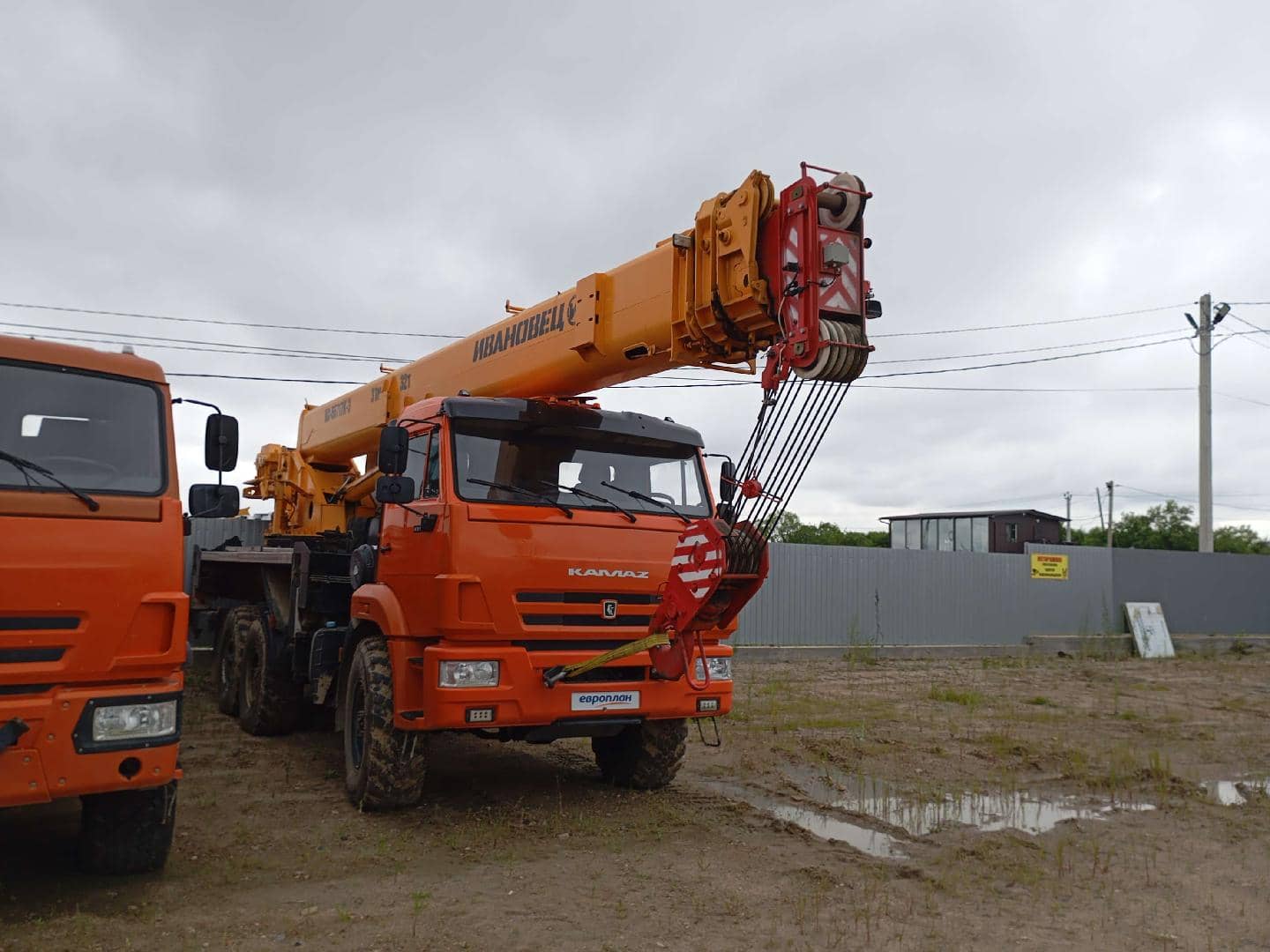Ивановец КС-55717К-3T КАМАЗ-43118 (6x6) г/п 32т. вылет 29(38)м