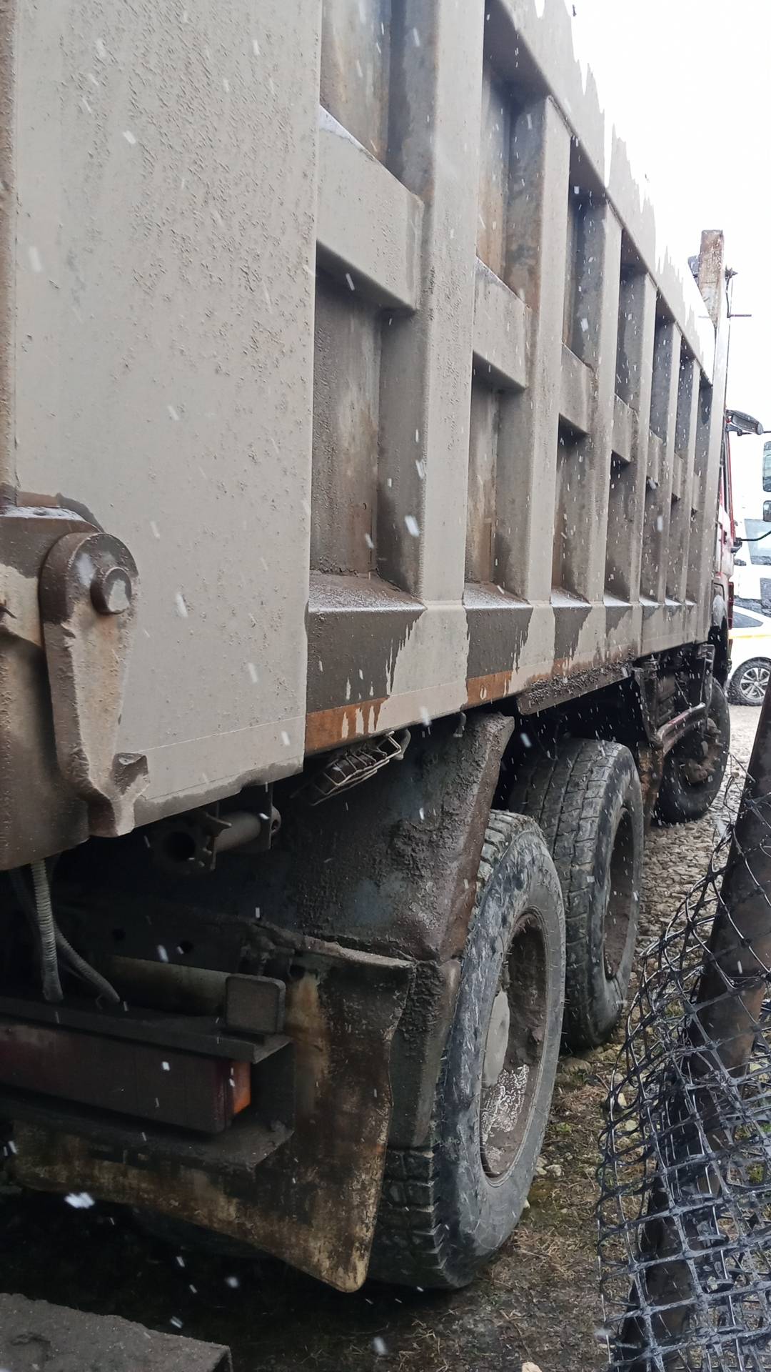 HOWO ZZ3327S3847E 6х4,  195 914 км, 2022 года в лизинг