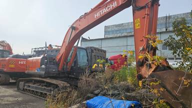 HITACHI ZX200LC-5G