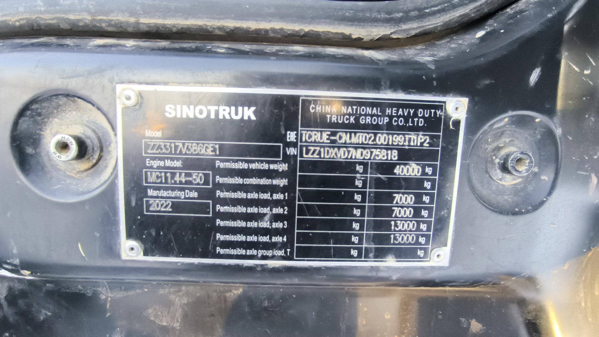 HOWO ZZ3317V386GE1 8х4,  220 746 км, 2022 года в лизинг