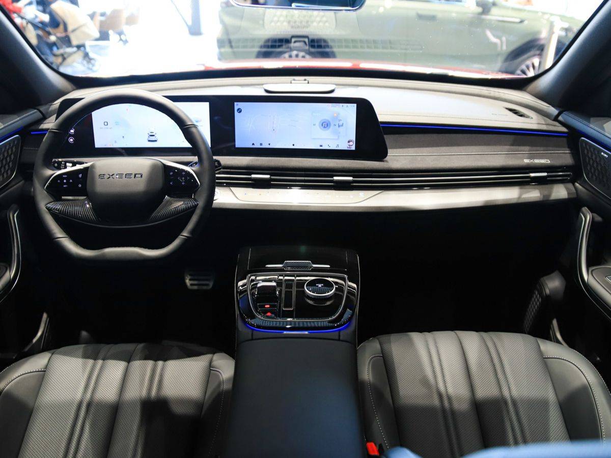 EXEED LX Premium 1.6T 7DCT 4WD