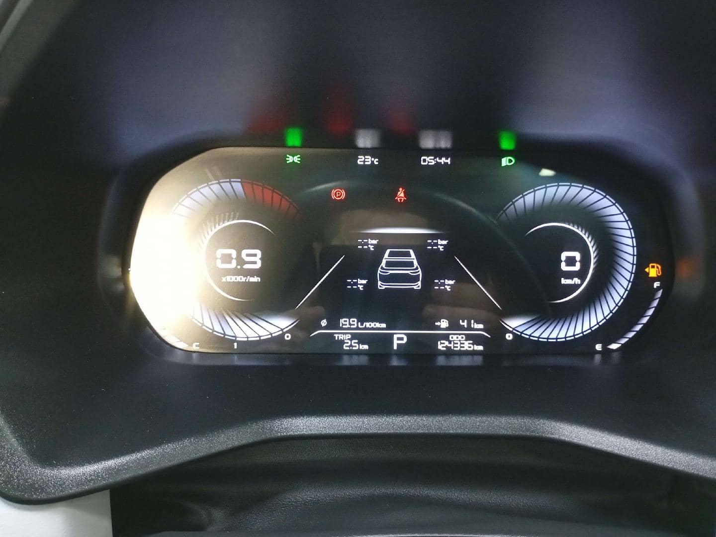 Geely Emgrand,  124 336 км, 2023 года в лизинг