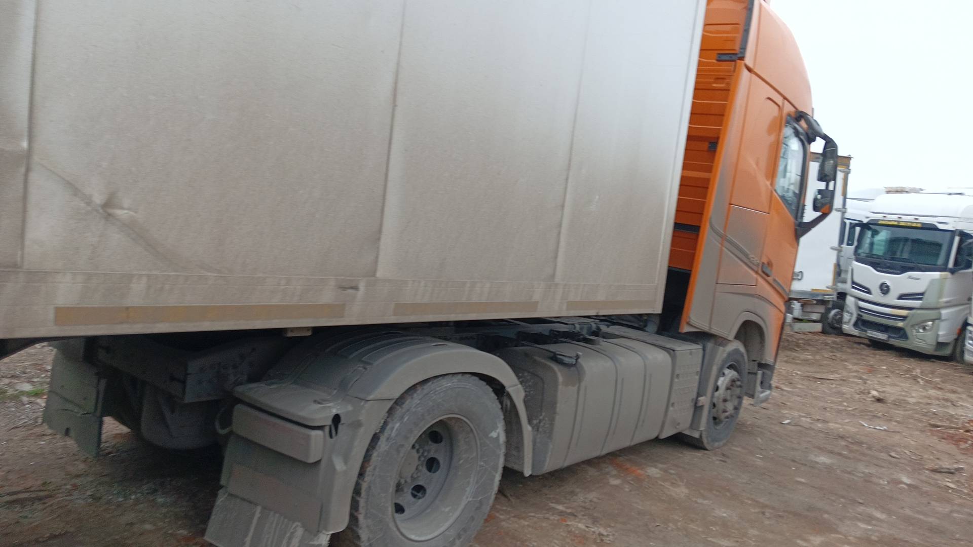 Volvo FH 420 4x2 (FH Globetrotter),  1 377 582 км, 2016 года в лизинг