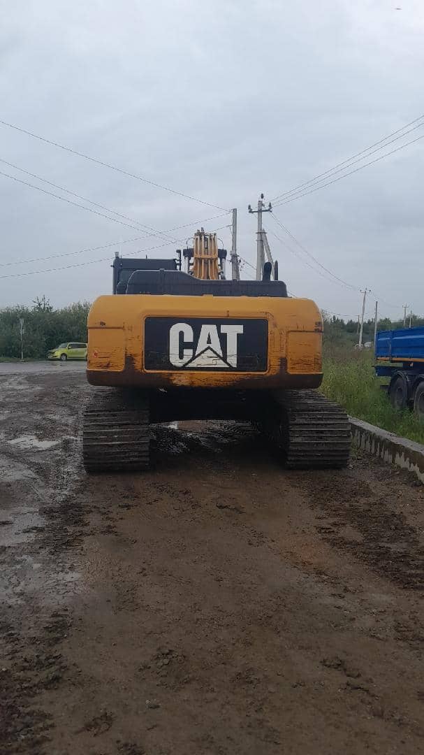 CATERPILLAR 330D2L, 2017 года