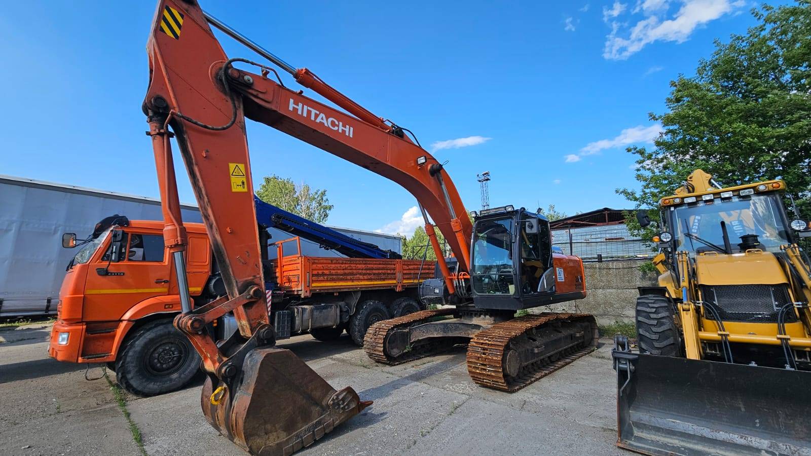 HITACHI ZX240LC-5G