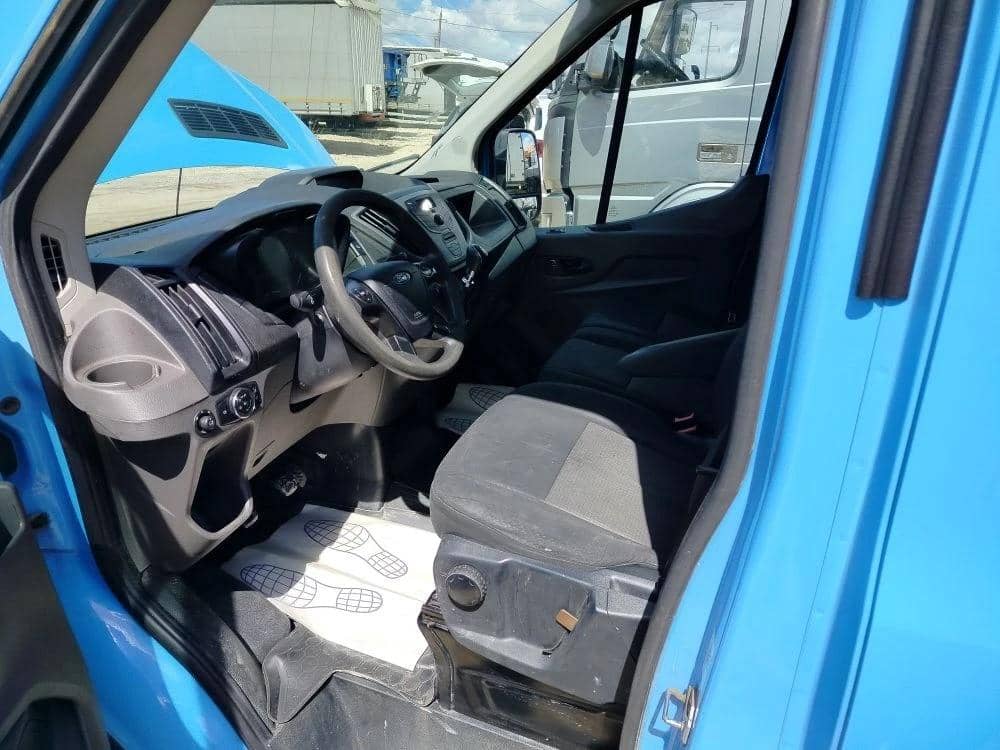 Ford Transit,  211 000 км, 2021 года в лизинг