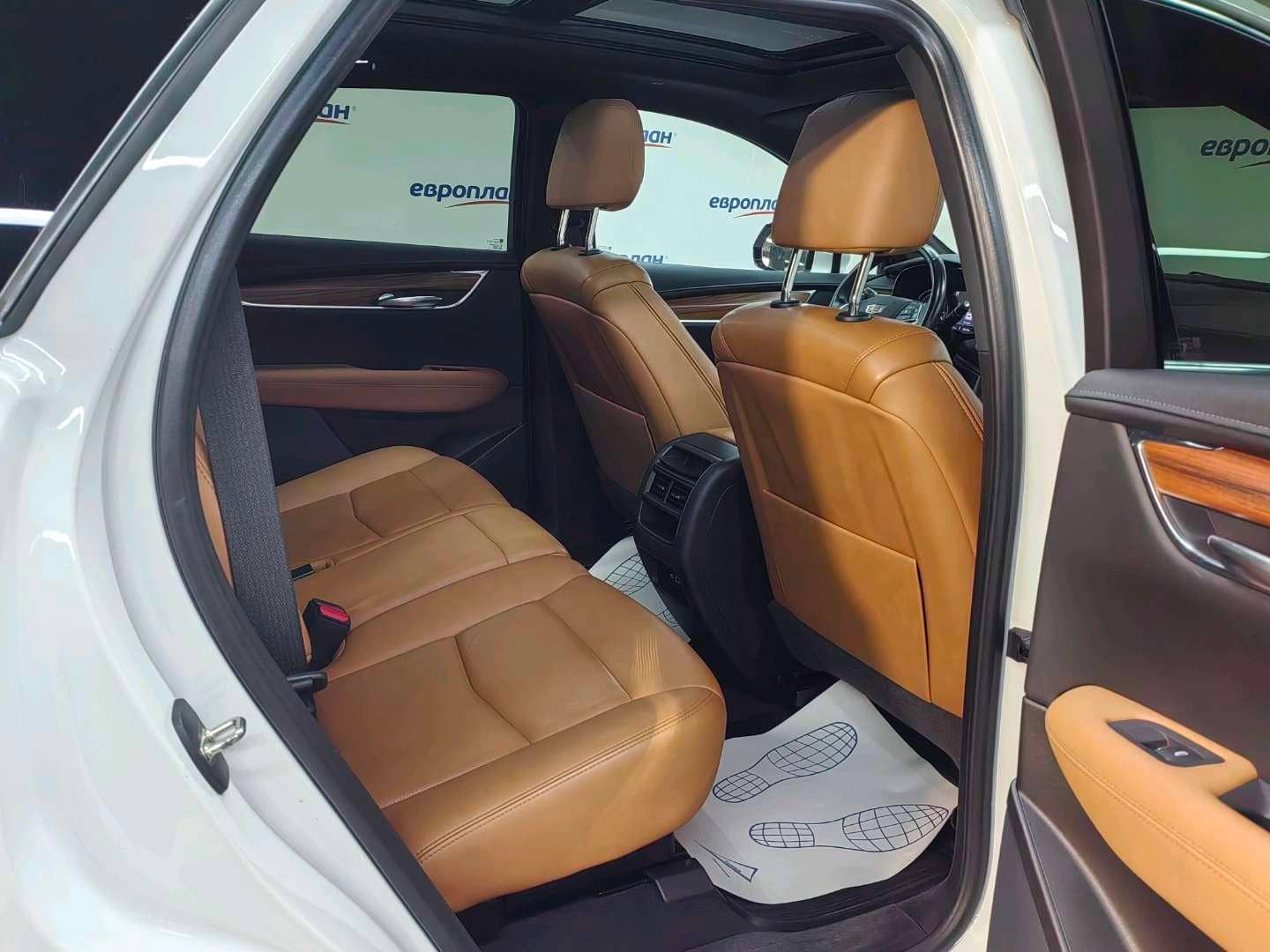 Cadillac XT5,  73 813 км, 2021 года в лизинг
