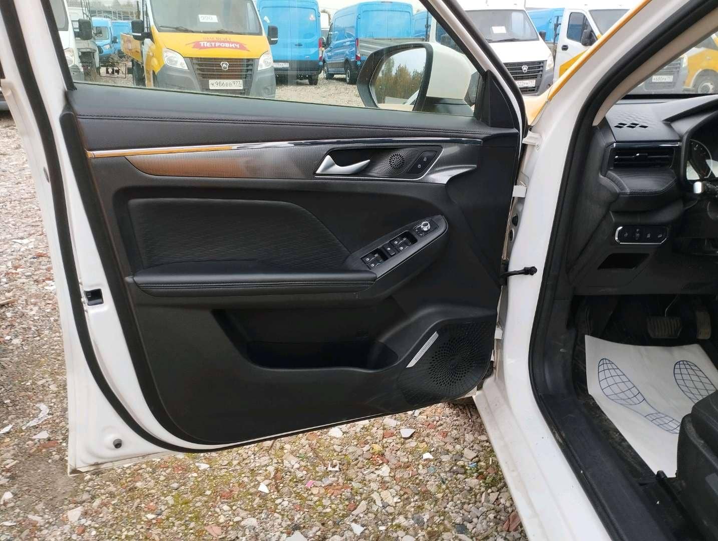 Haval Jolion,  216 608 км, 2023 года в лизинг