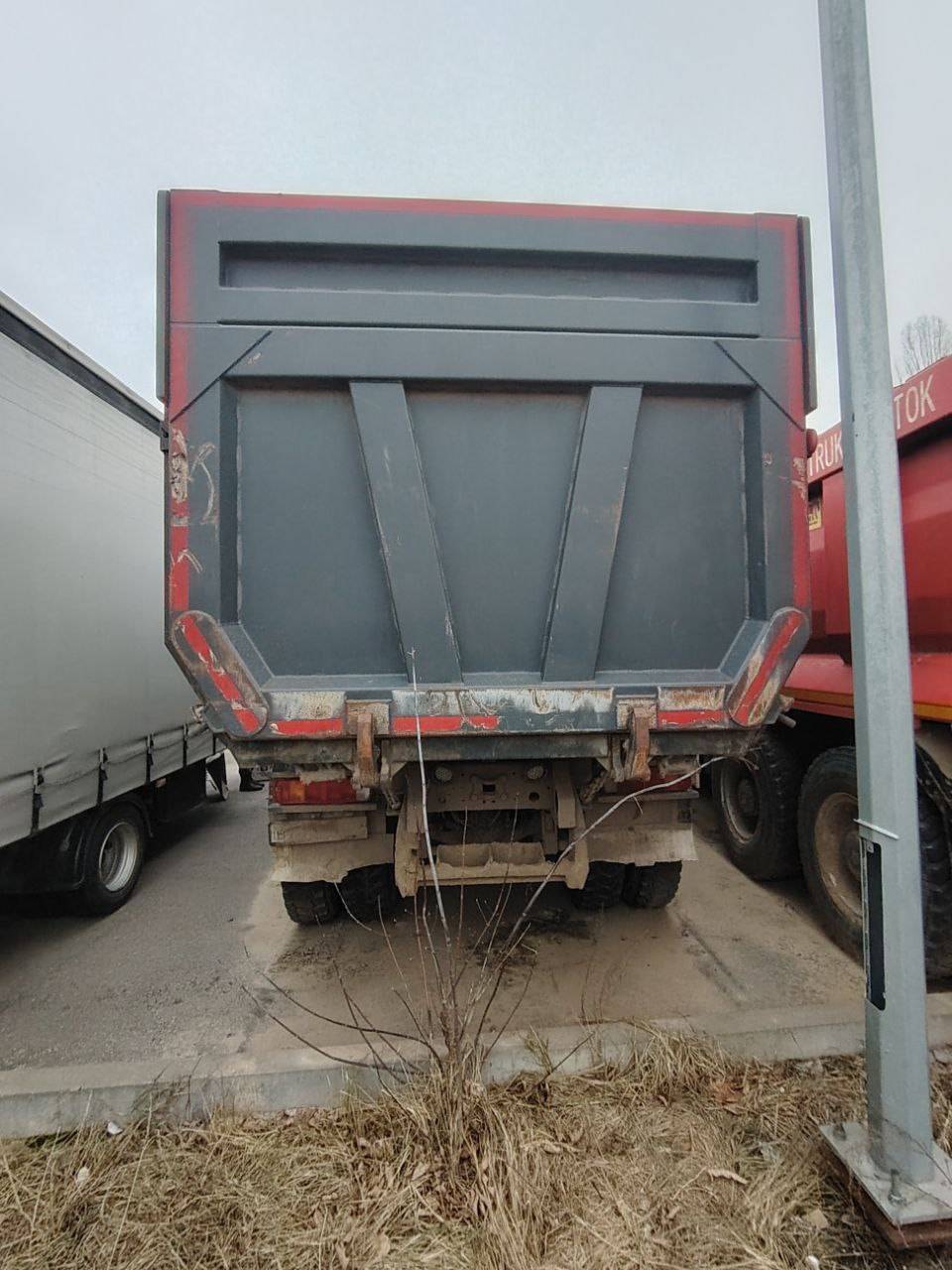 Sitrak ZZ3316V386ME Лот 000000388