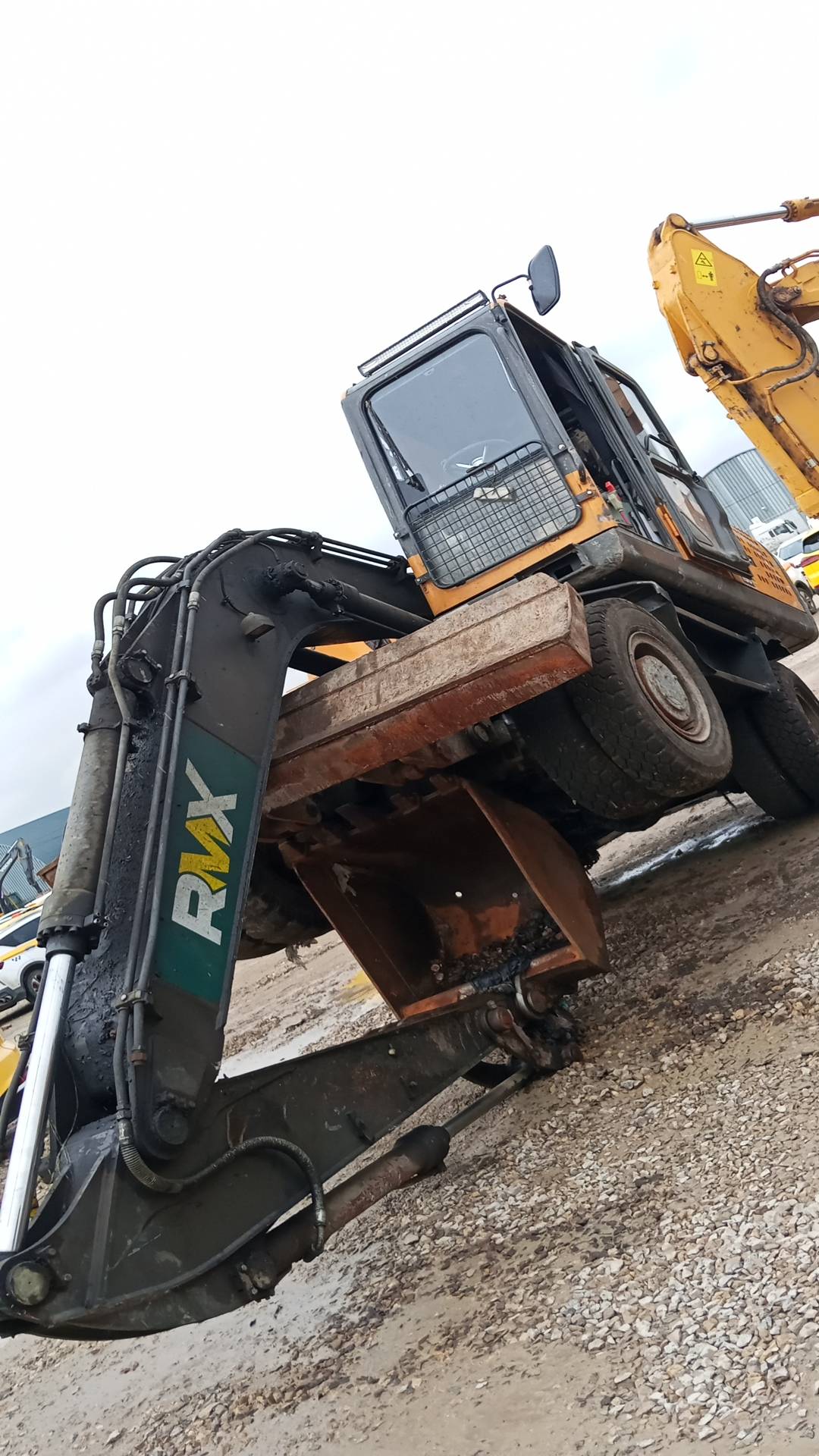 RUNMAX ER150W колесный экскаватор