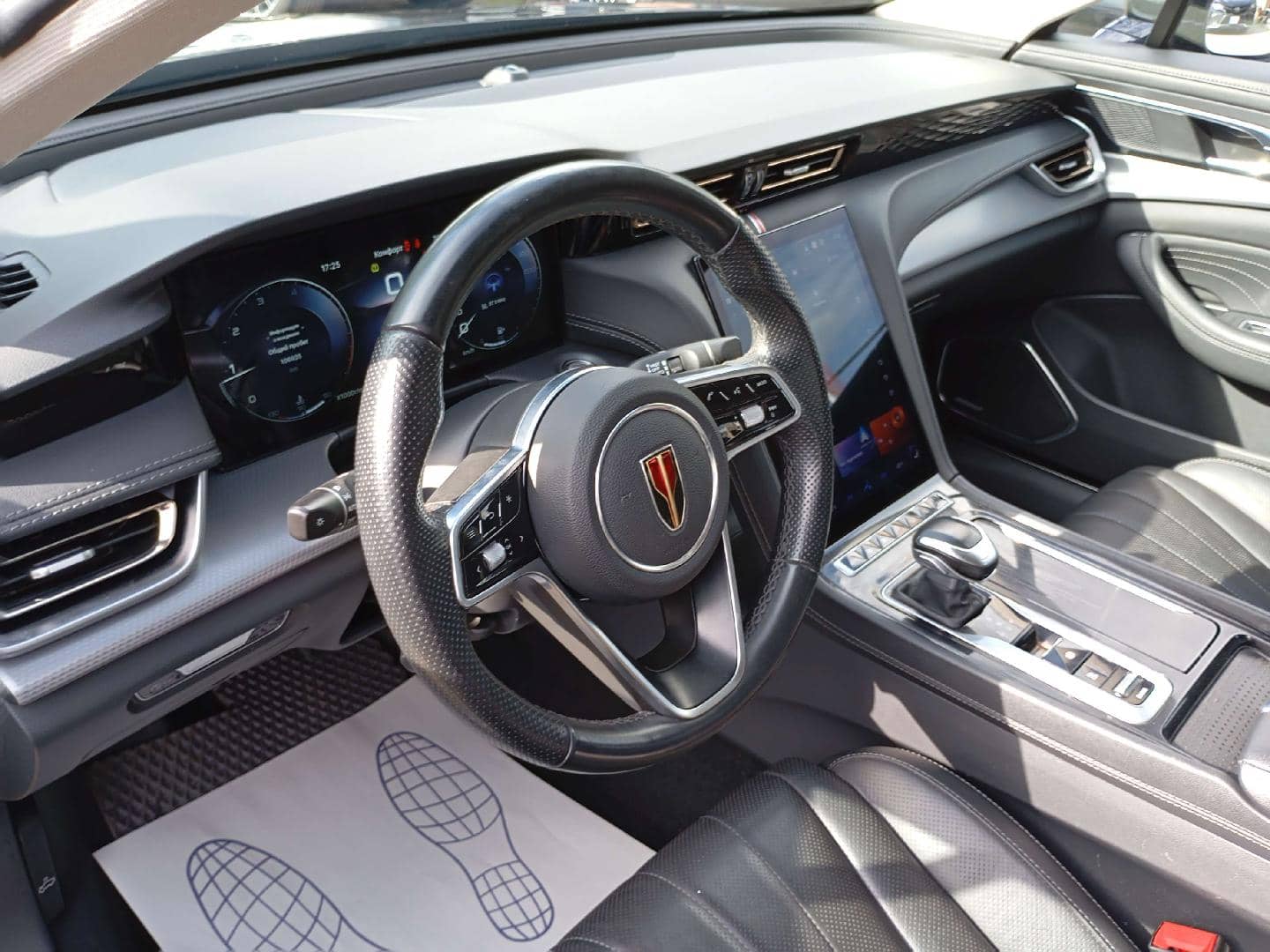 Hongqi H5,  106 935 км, 2024 года в лизинг