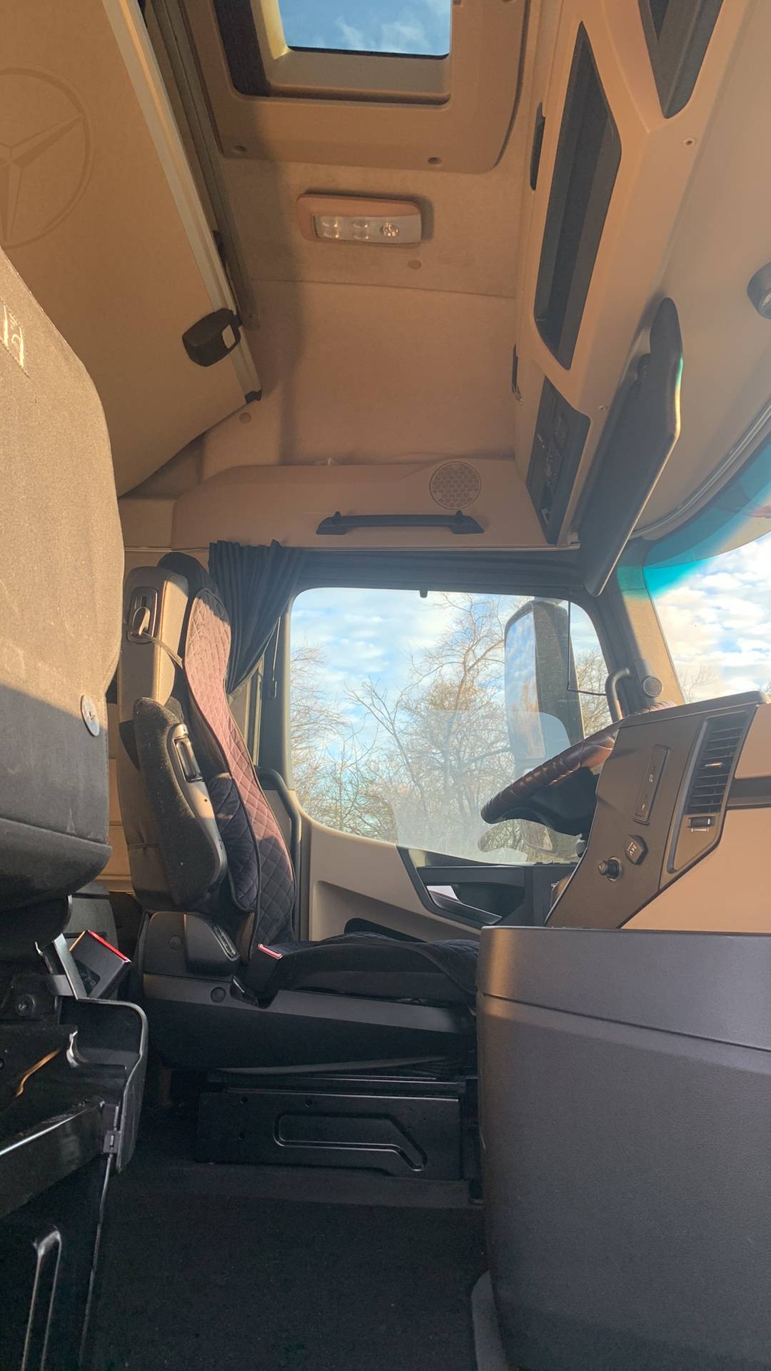 Mercedes-Benz Actros 5 1845 LS 4x2 (BigSpace),  650 014 км, 2021 года в лизинг