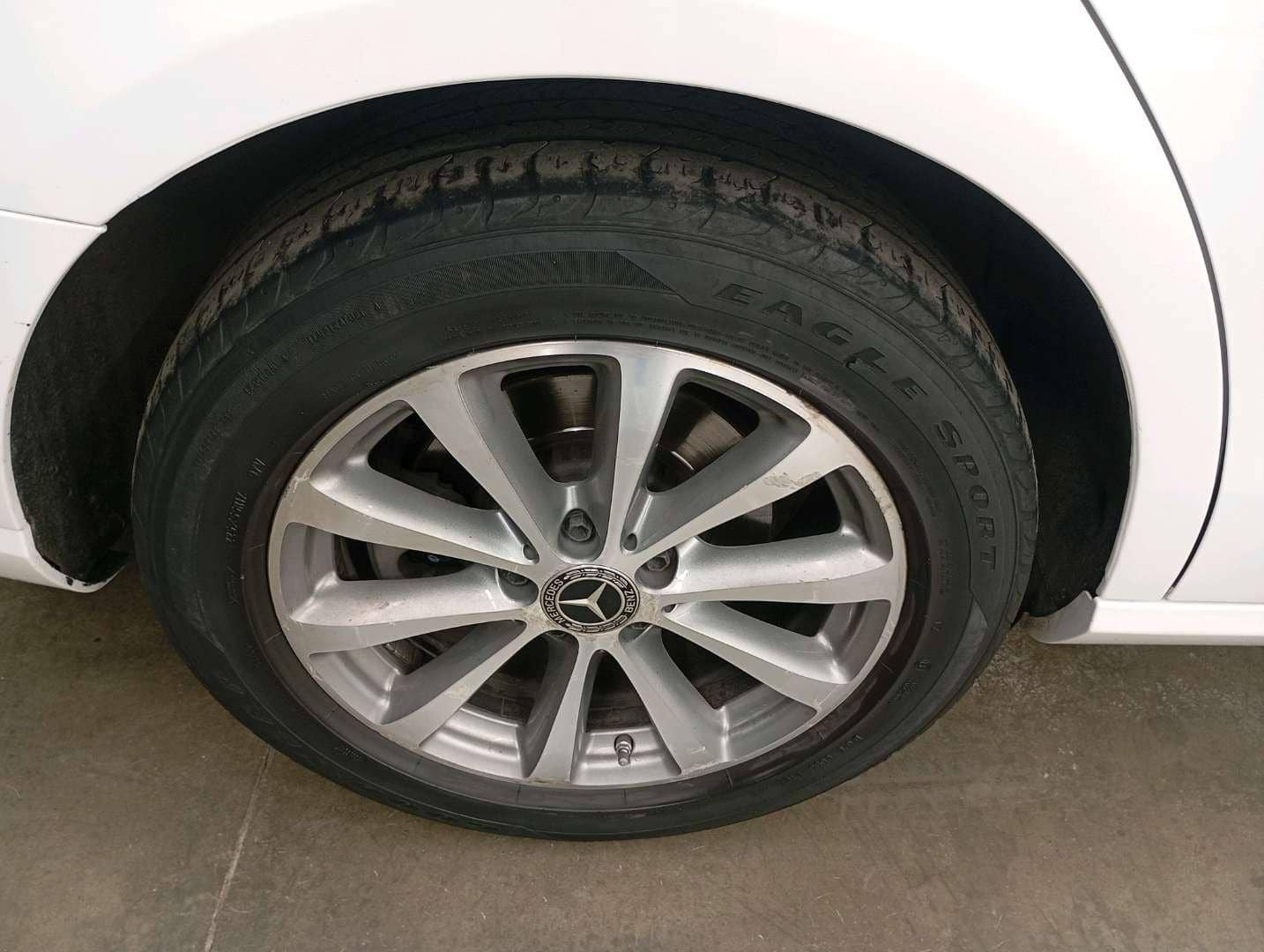 Mercedes-Benz E седан,  177 231 км, 2019 года в лизинг