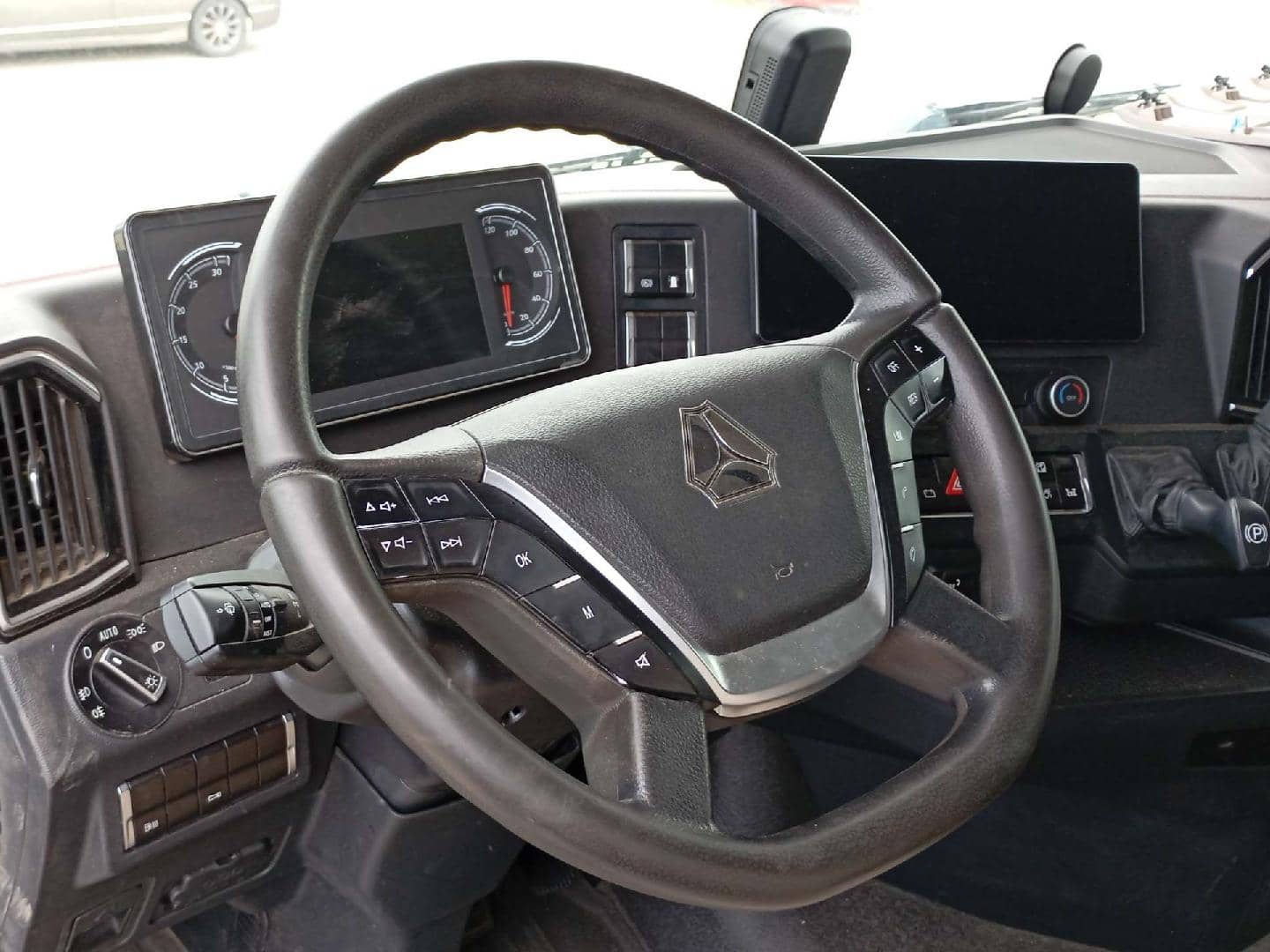 Sitrak С7Н MAX 6×4 ZZ4256V364HE,  87 984 км, 2023 года в лизинг