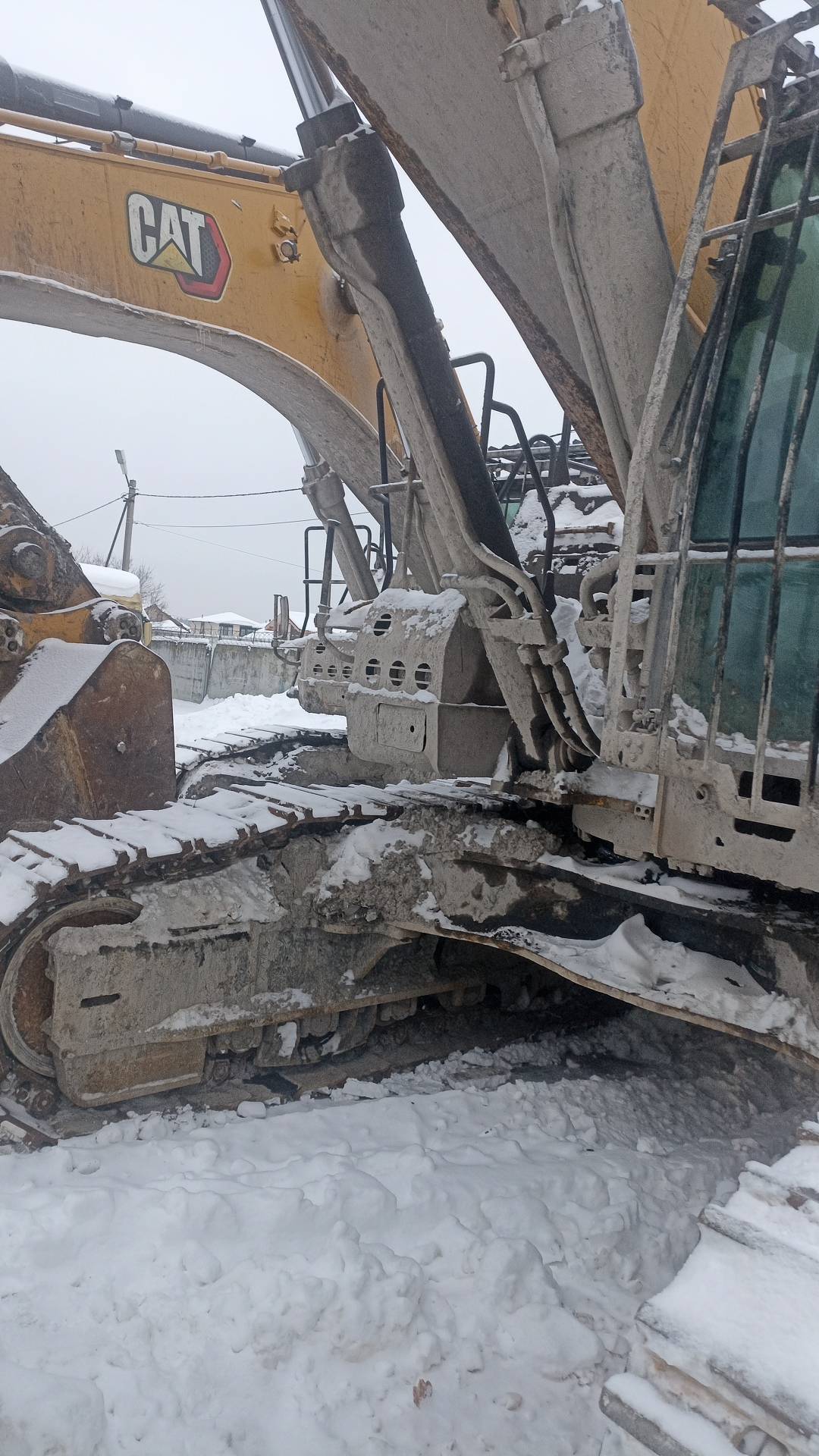 CATERPILLAR 374,  6 686 км, 2021 года в лизинг
