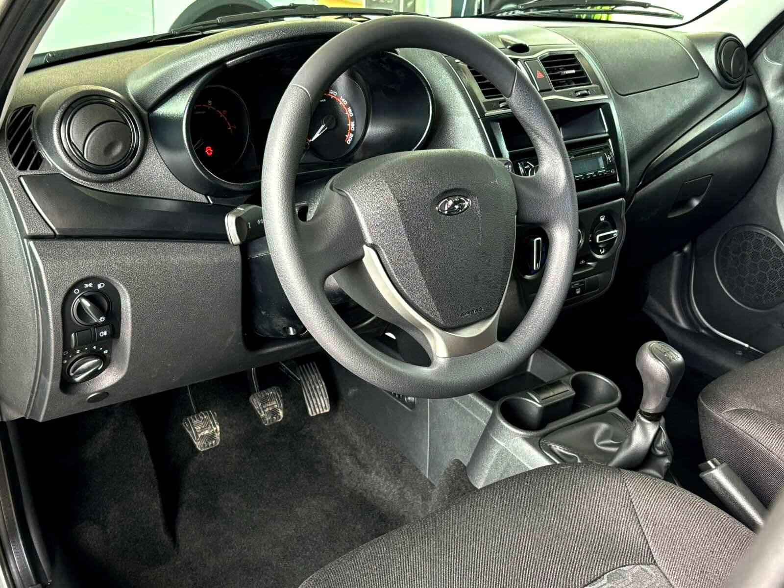 Lada Granta седан Classic 24 Кондиционер 1.6 90hp 5MT