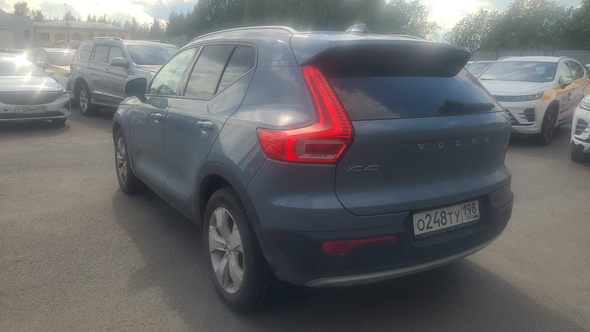 Volvo XC40,  105 400 км, 2021 года в лизинг