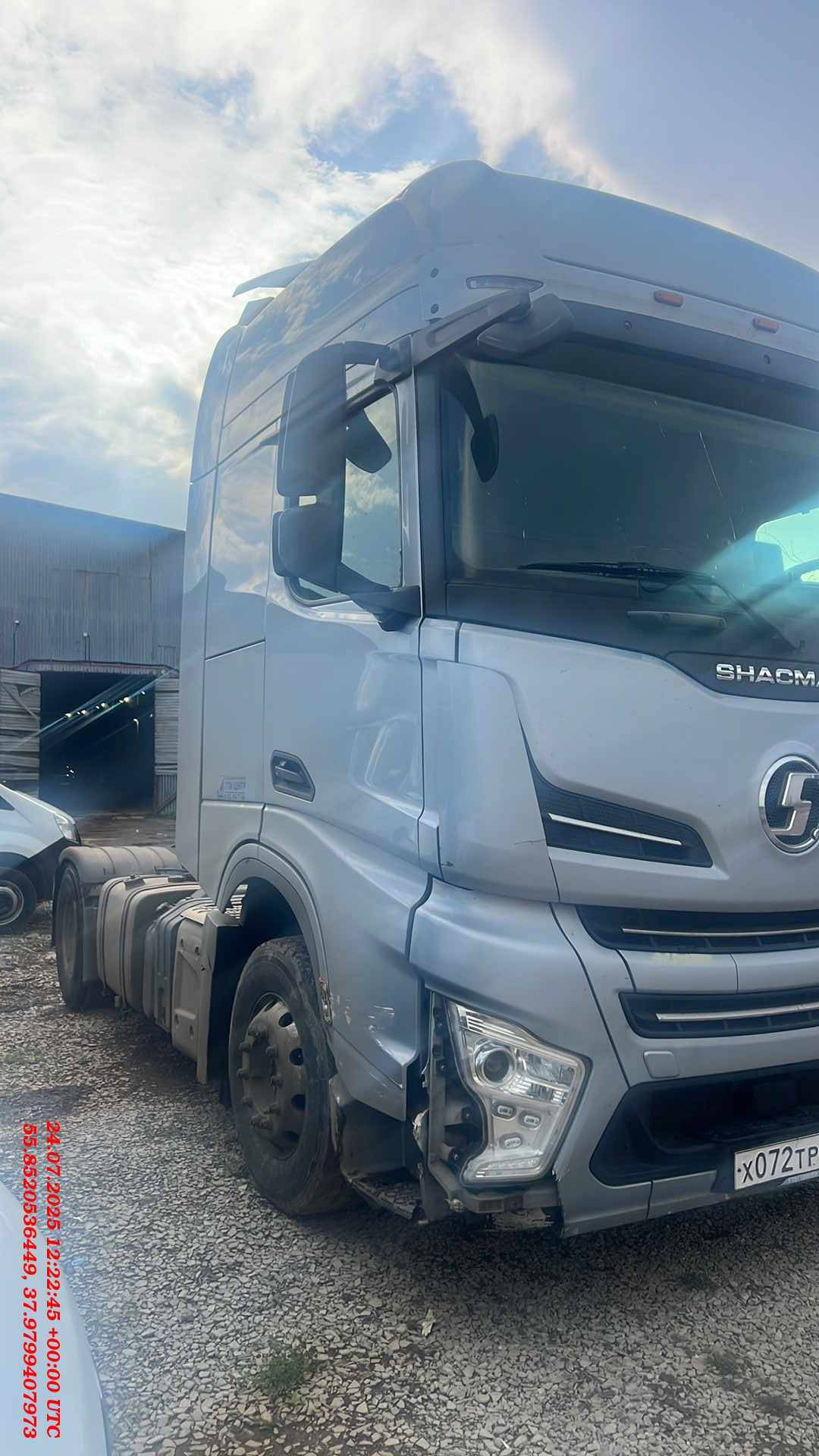 Shacman SX4188YY381