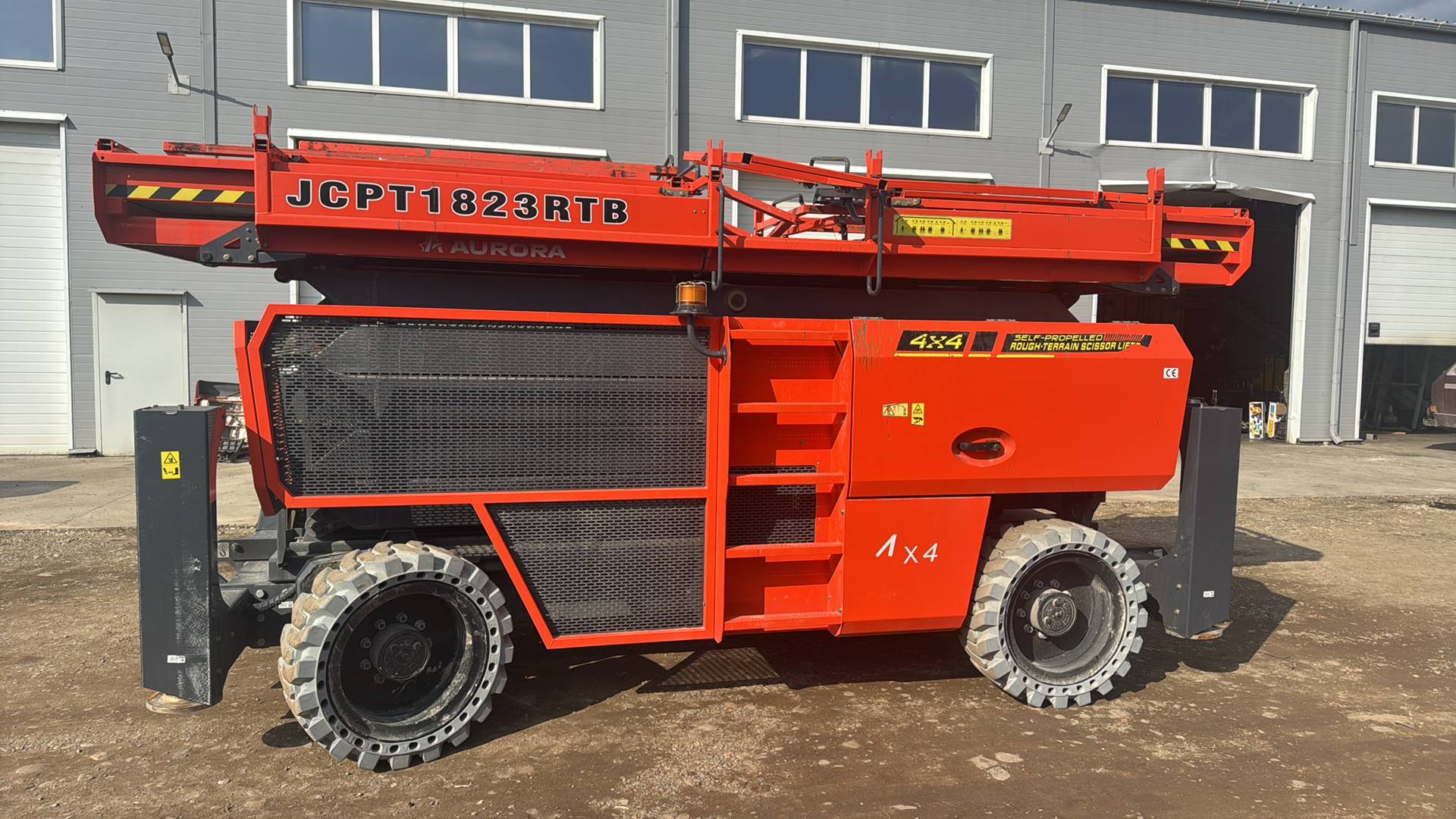 Dingli JCPT1823RTB Самоходный ножничный подъемник, 2023 года в лизинг