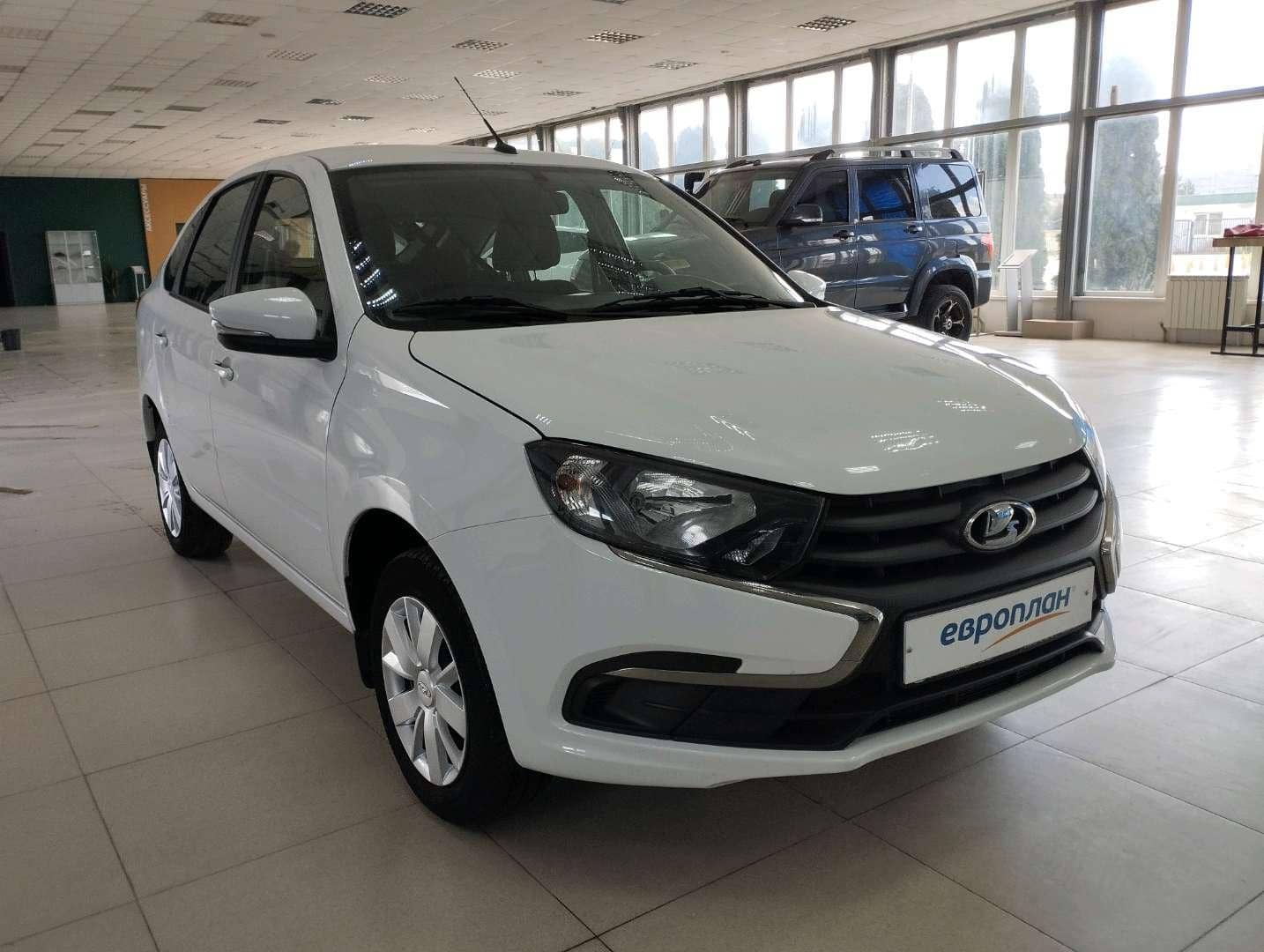 Lada Granta лифтбек,  39 850 км, 2024 года в лизинг