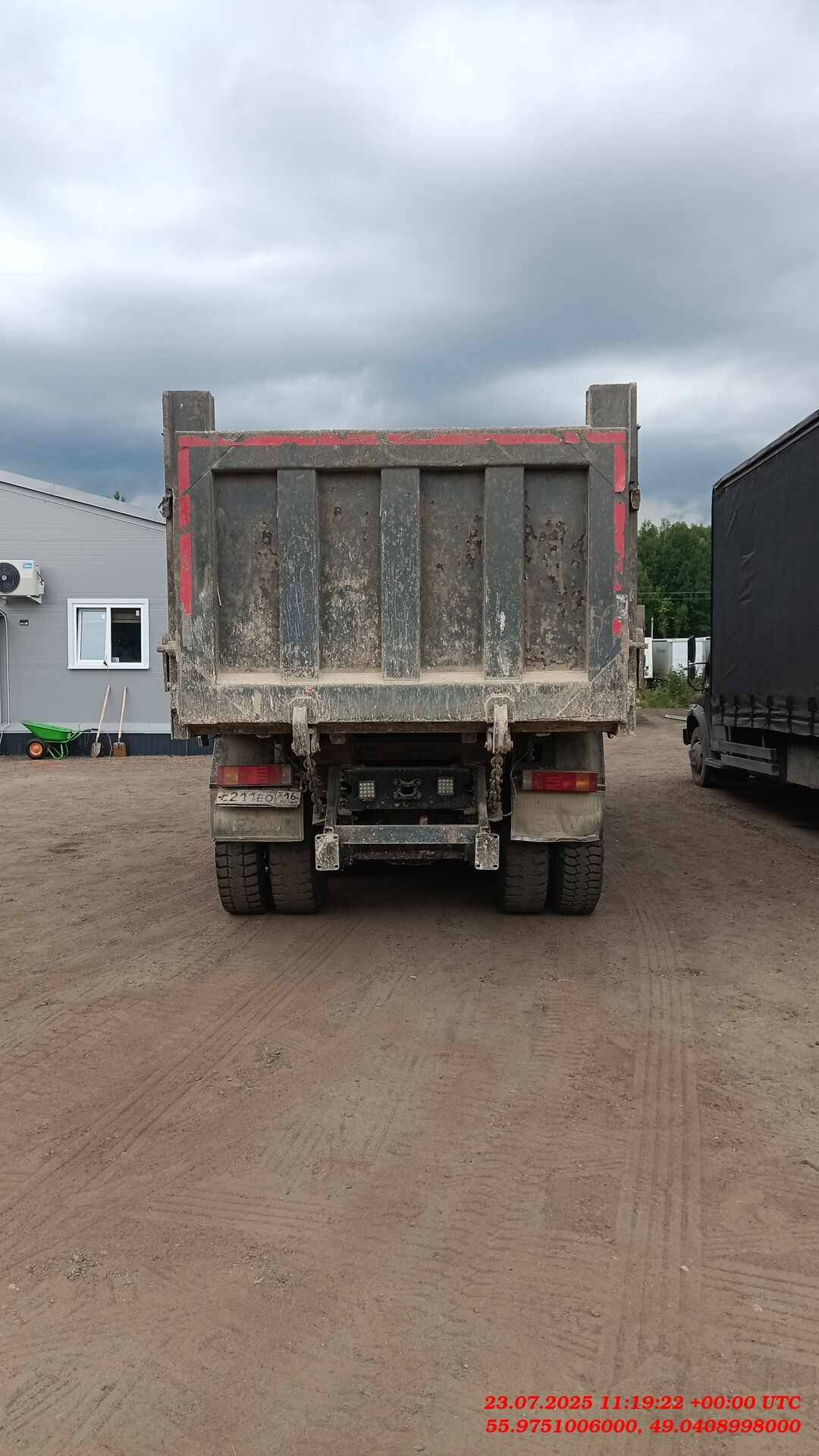 Shacman SX3258DR384,  125 813 км, 2022 года