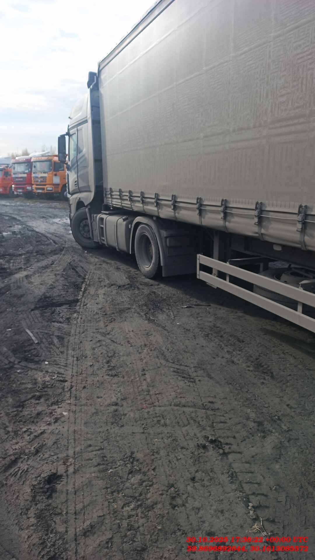 FAW CA4180P77K25E5 4x2,  290 667 км, 2023 года в лизинг