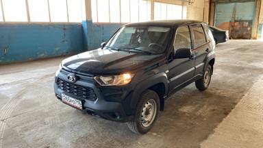 Lada Niva Travel