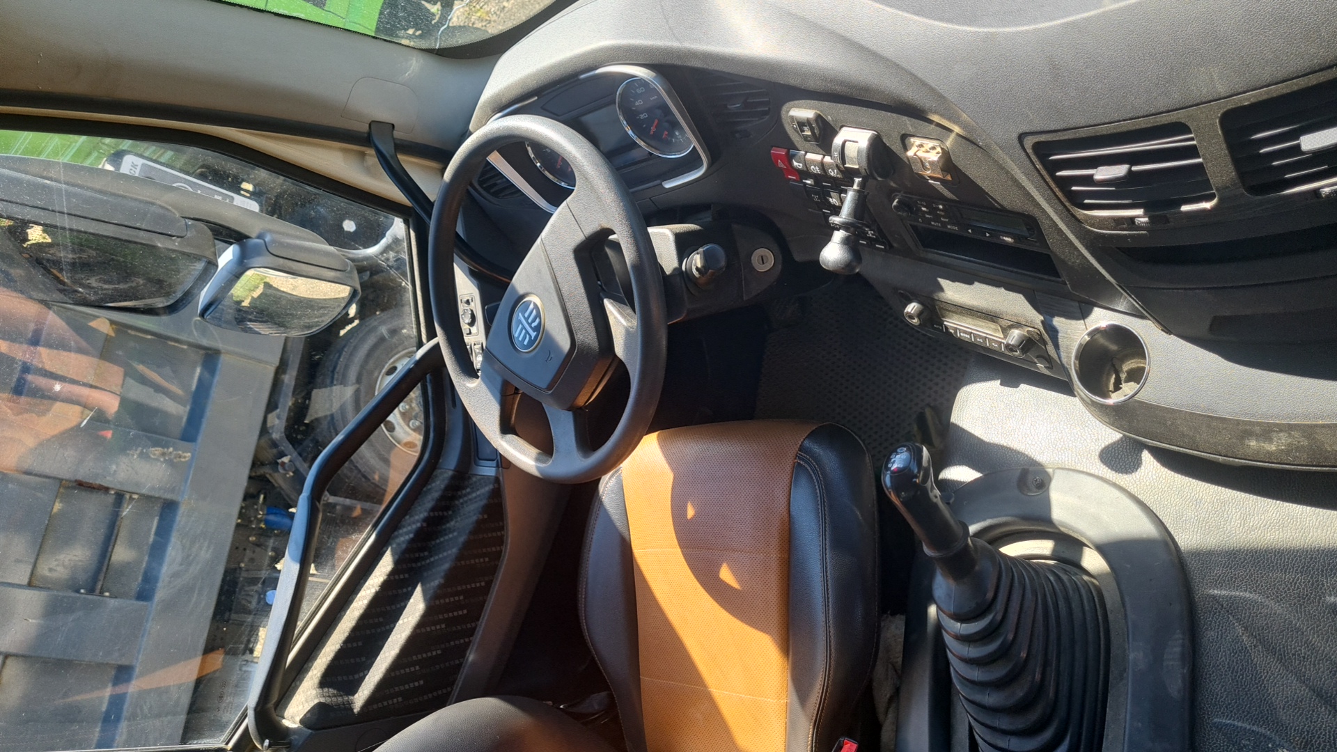 FAW CA3250P66K24L1TE5 6x6,  130 000 км, 2023 года в лизинг