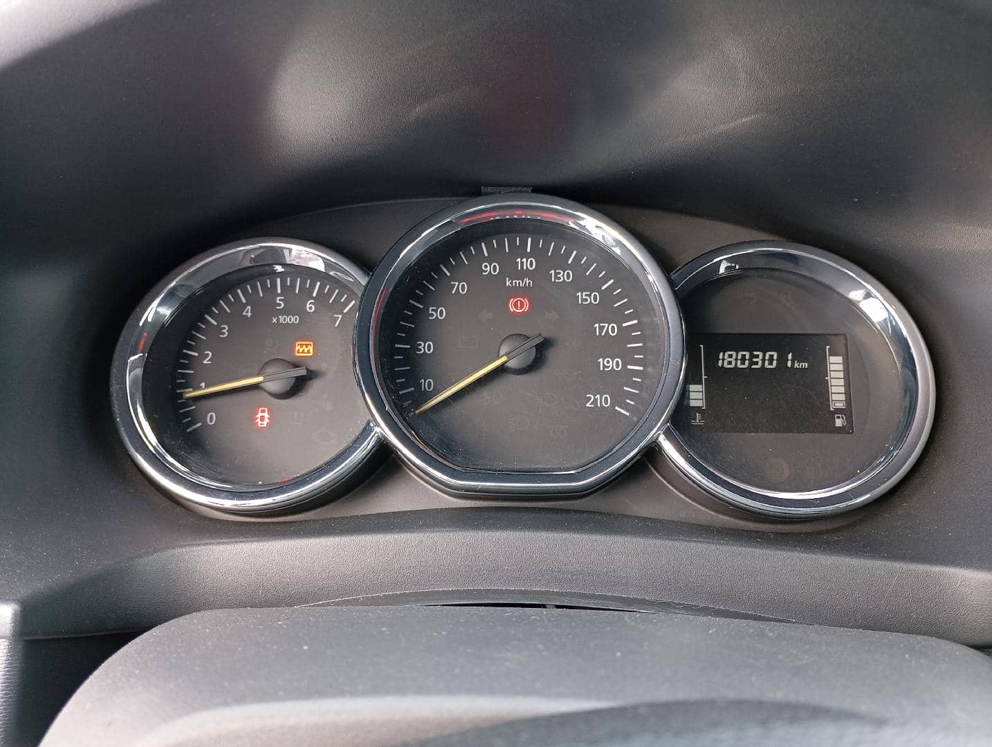 Renault Logan II,  180 301 км, 2019 года в лизинг