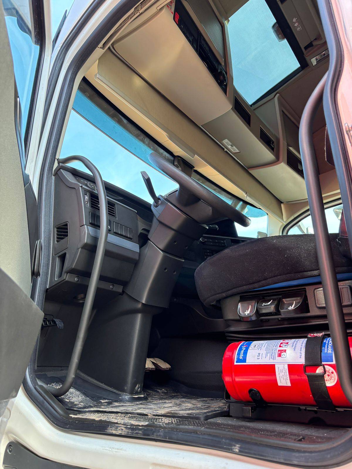 Volvo FH 460 4x2 (FH Globetrotter),  423 755 км, 2021 года в лизинг