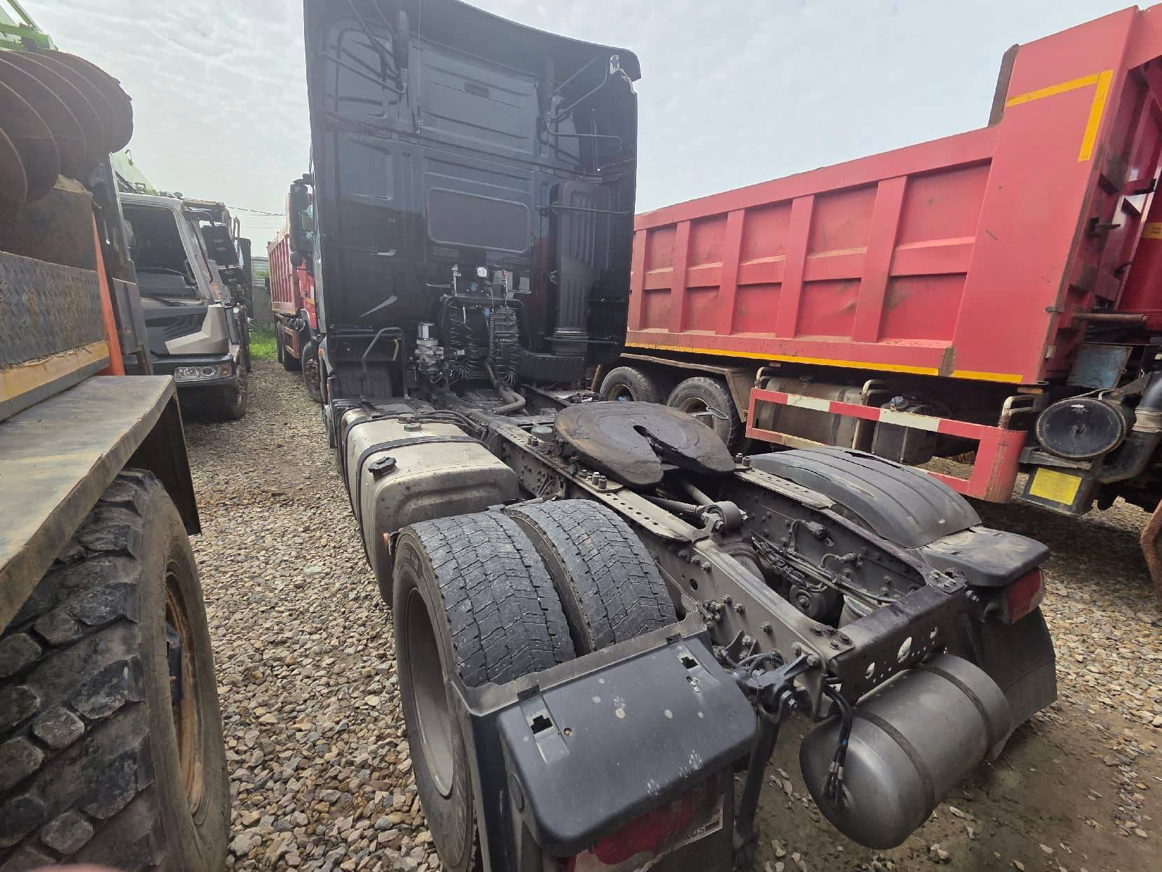 FAW CA4180P77K25E5 4x2,  264 832 км, 2024 года в лизинг