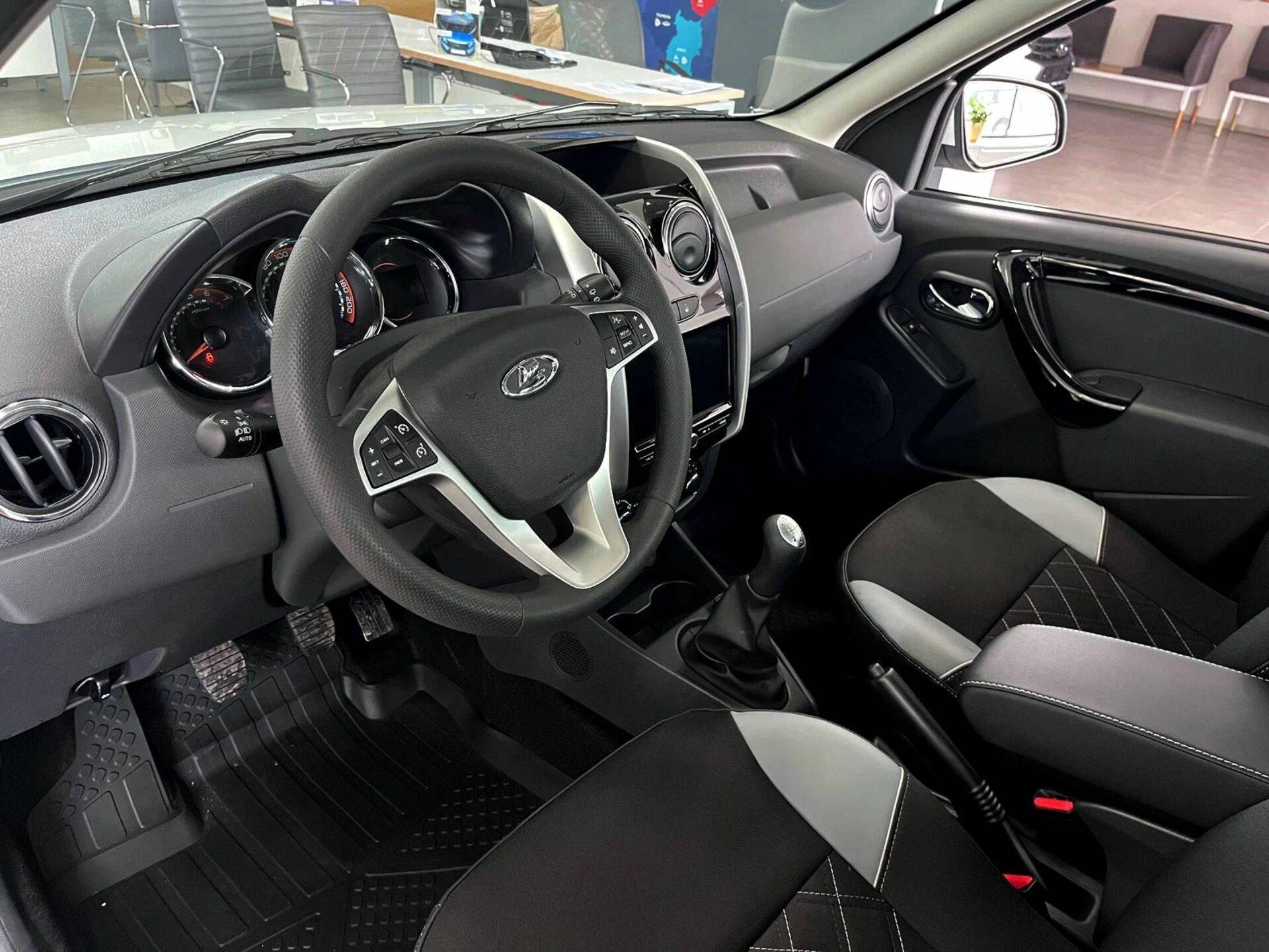 Lada Largus Cross Enjoy 5 мест 1.6 106hp 5MT