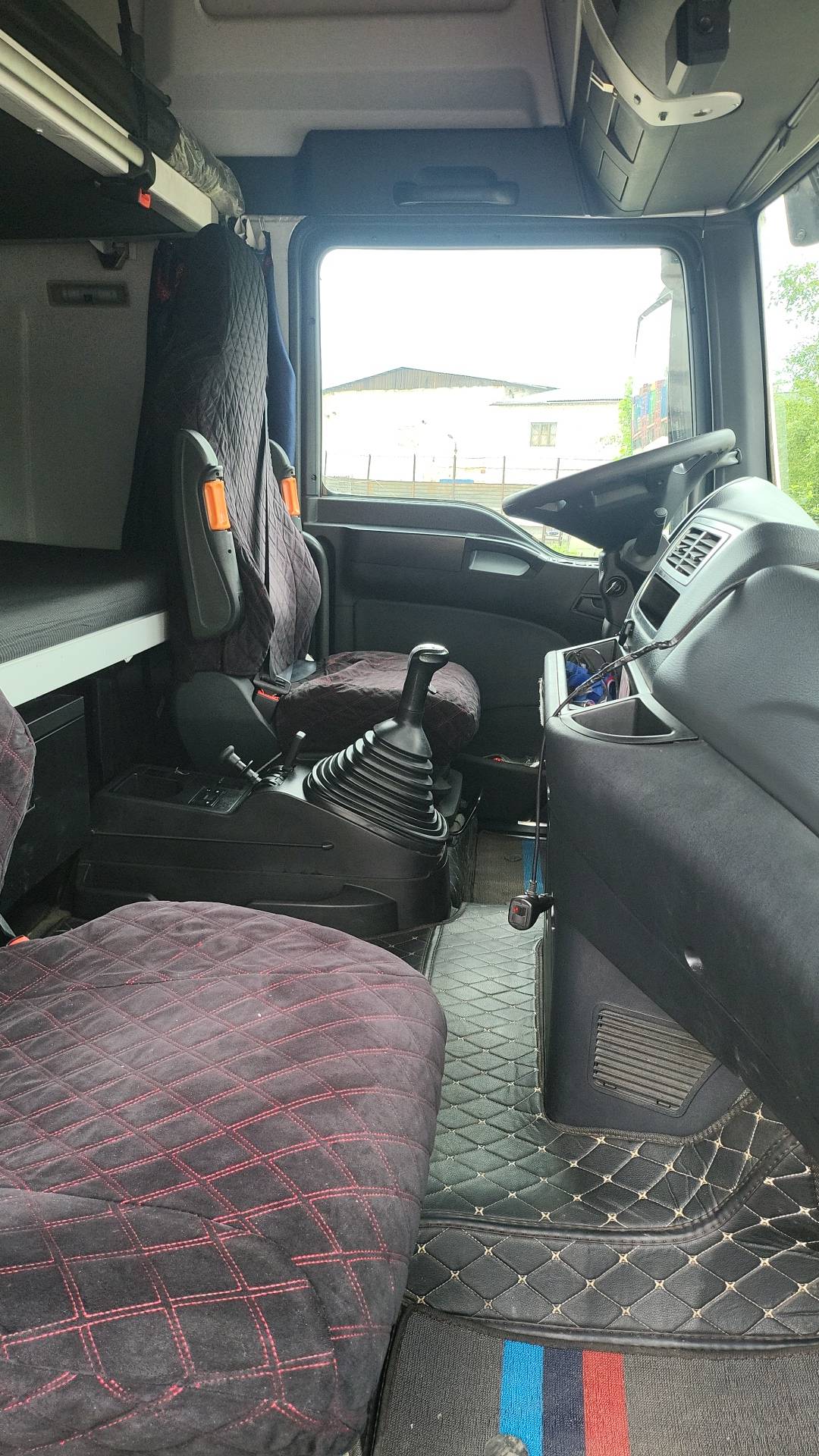 Sitrak С7Н 6×4 ZZ4256V364HE,  94 911 км, 2023 года в лизинг