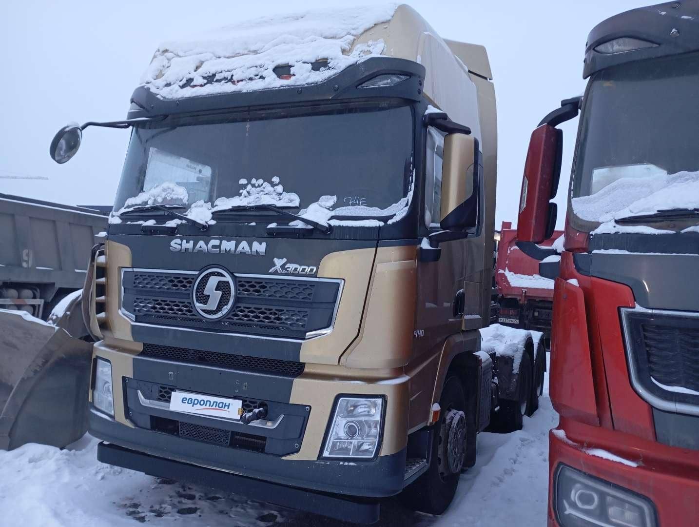 Shacman SX42584W324C