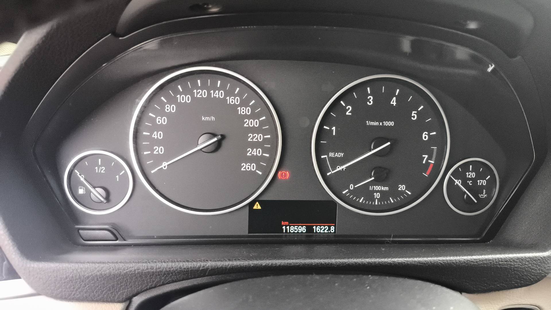 BMW 3 серия,  118 596 км, 2017 года в лизинг