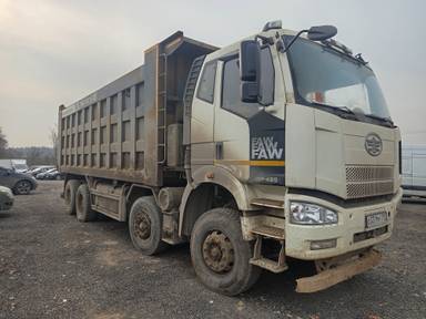 FAW CA3310P66K24T4E5 8х4 специализированный для работы c acфaльтoуклaдчиком
