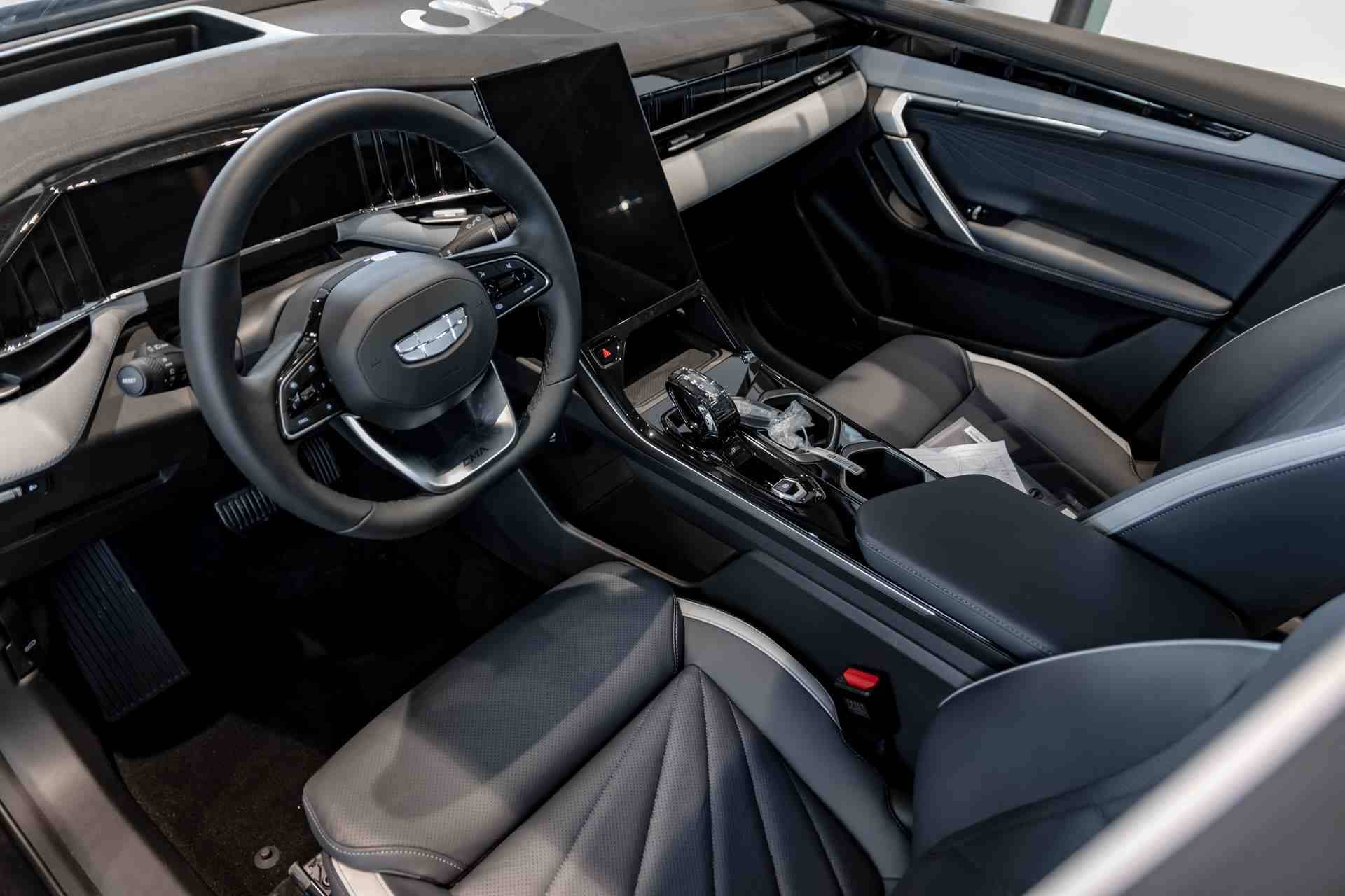 Geely Atlas Flagship 2.0T 8AT 4WD
