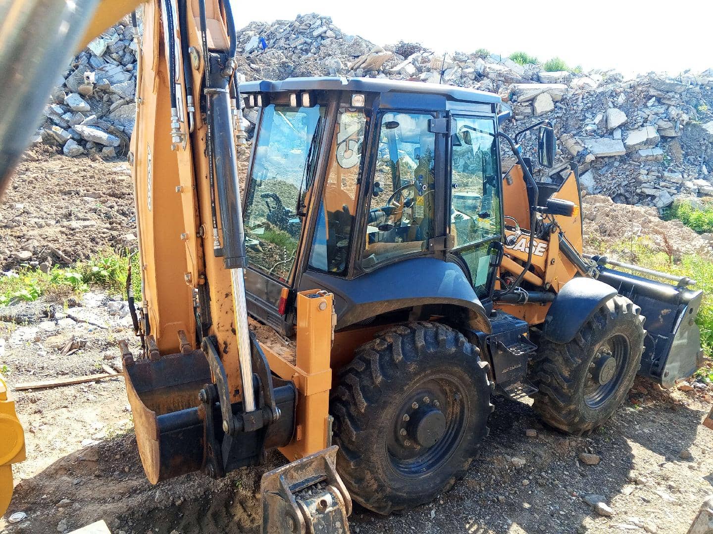 CASE 695SV,  902 км, 2024 года в лизинг