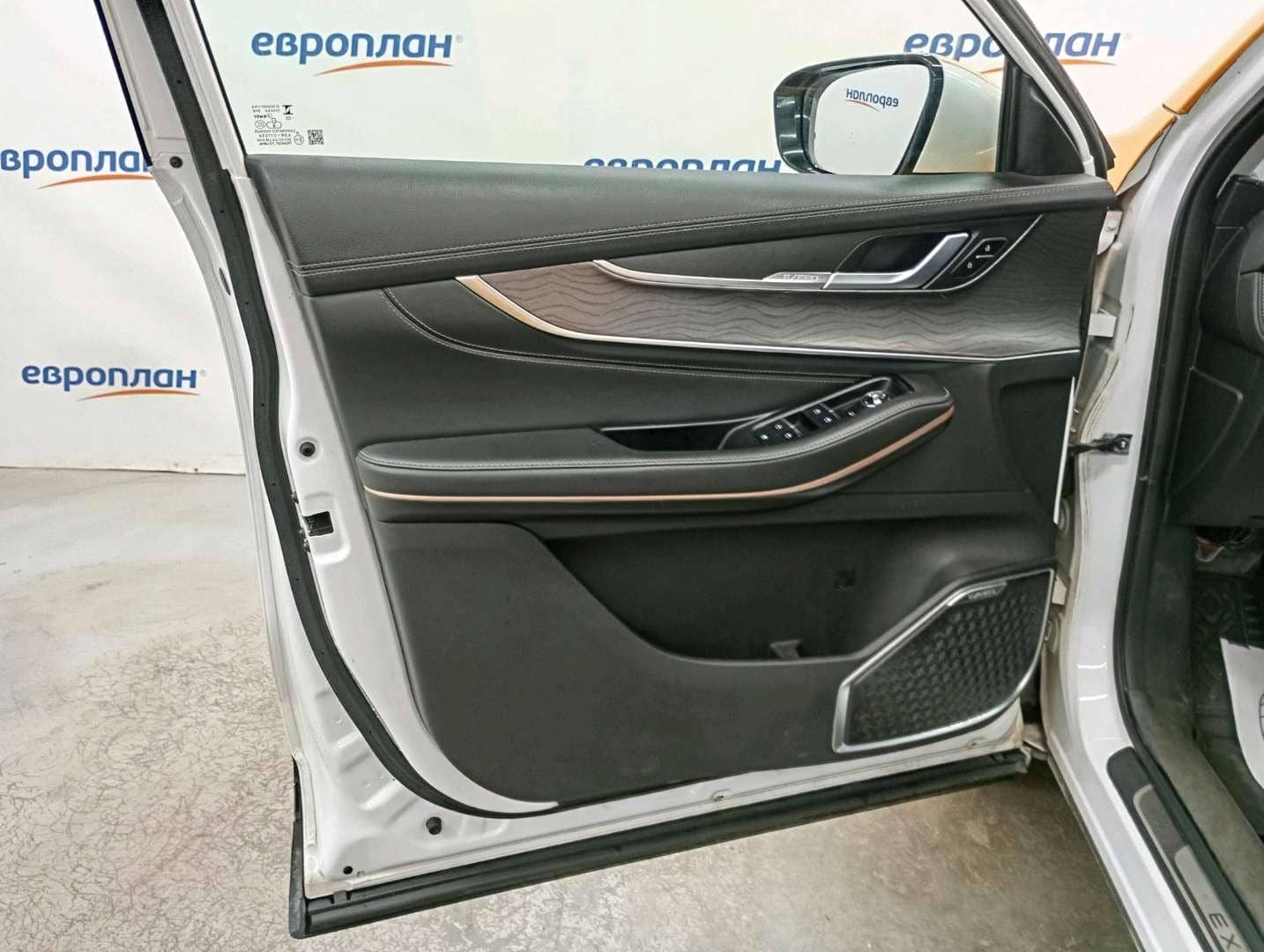 EXEED LX,  209 474 км, 2023 года в лизинг