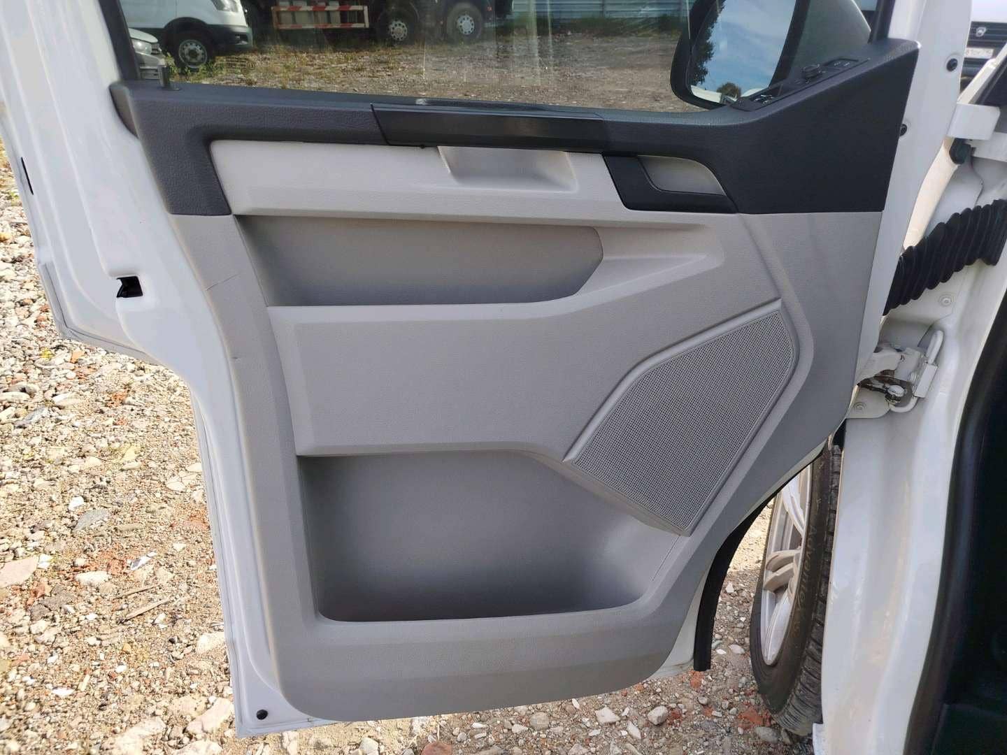 Volkswagen Transporter,  164 693 км, 2019 года в лизинг