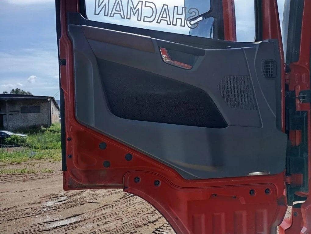 Shacman SX42584V324,  190 623 км, 2024 года в лизинг