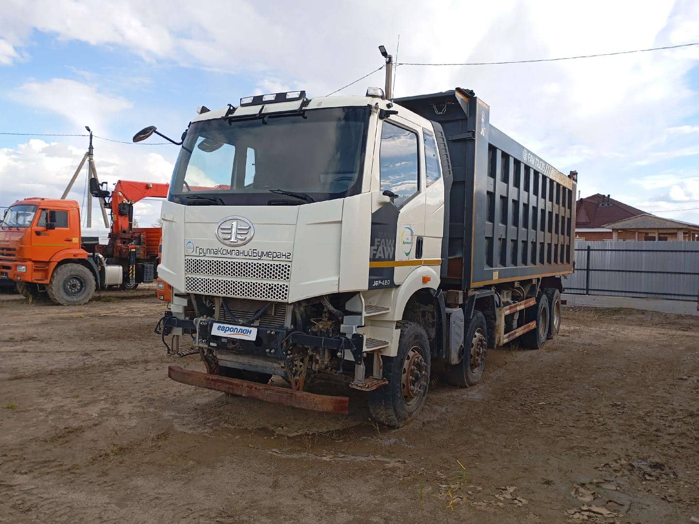 FAW CA3310P66K24T4E5 8х4,  230 000 км, 2022 года в лизинг
