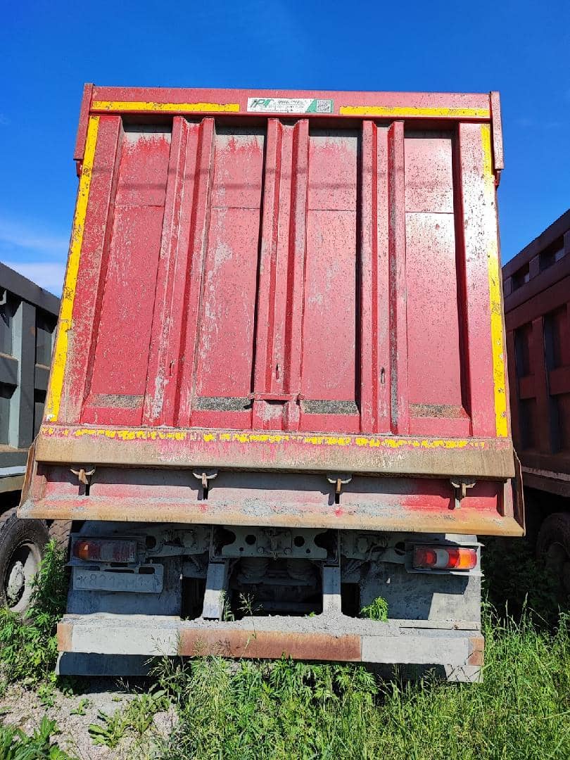 Mercedes-Benz Arocs 4148 K 8x4/4,  100 000 км, 2020 года