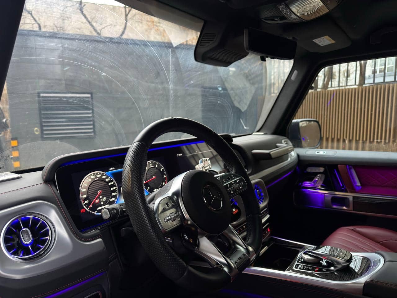 Mercedes-Benz G,  11 907 км, 2023 года в лизинг
