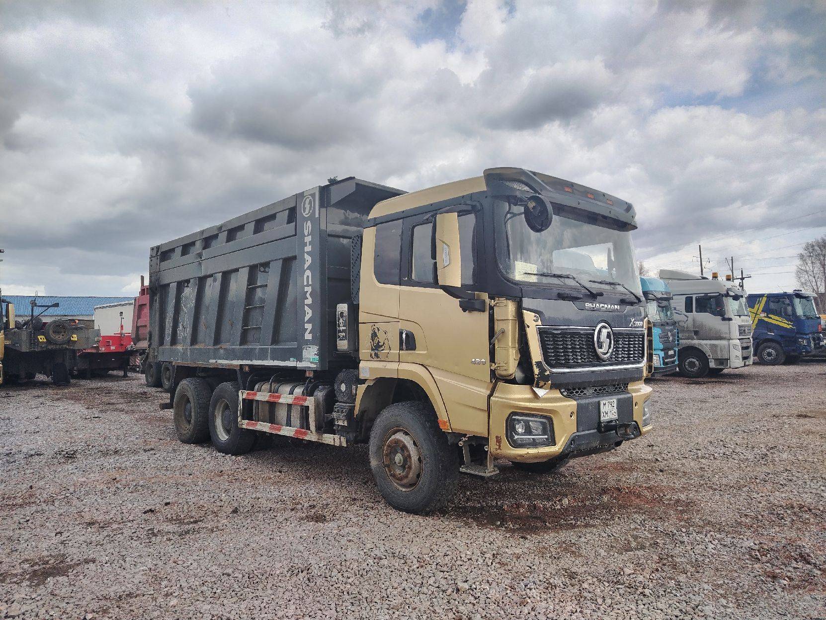 Shacman SX32586V384,  112 119 км, 2023 года