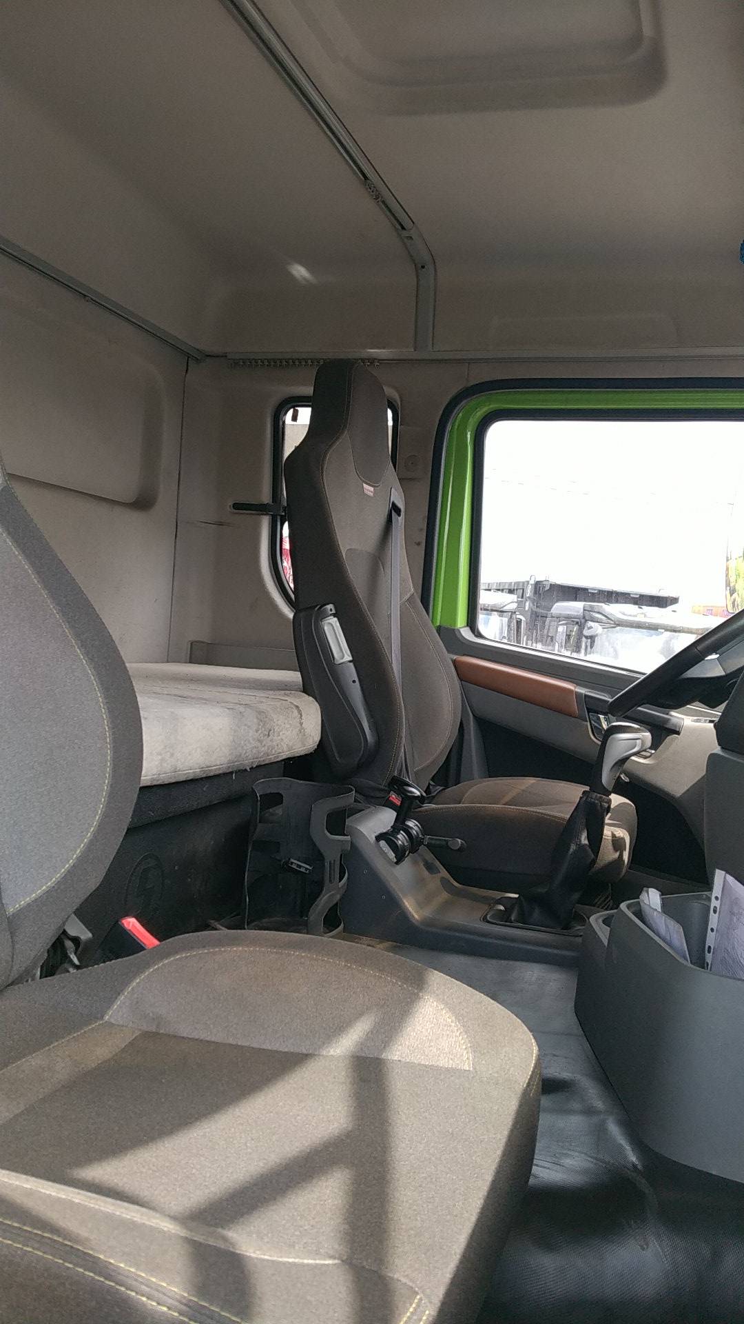 Shacman SX331863366,  95 403 км, 2024 года в лизинг